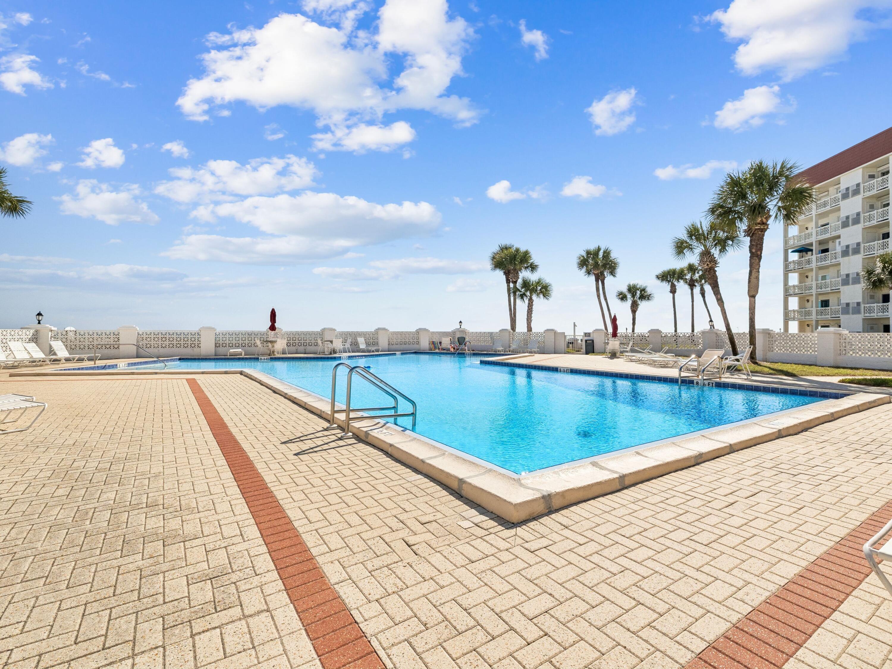 909 Santa Rosa Boulevard 530