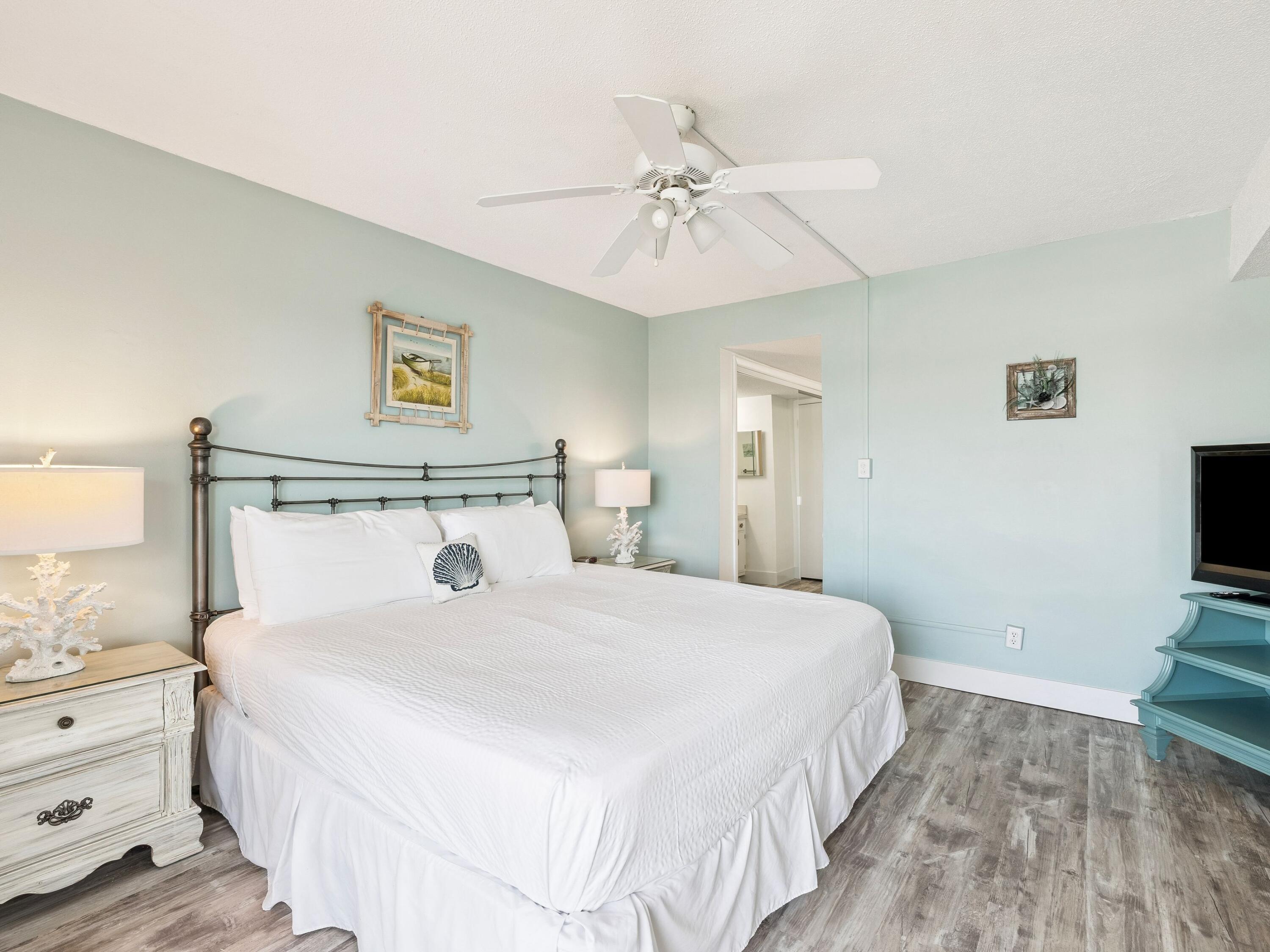 909 Santa Rosa Boulevard 530