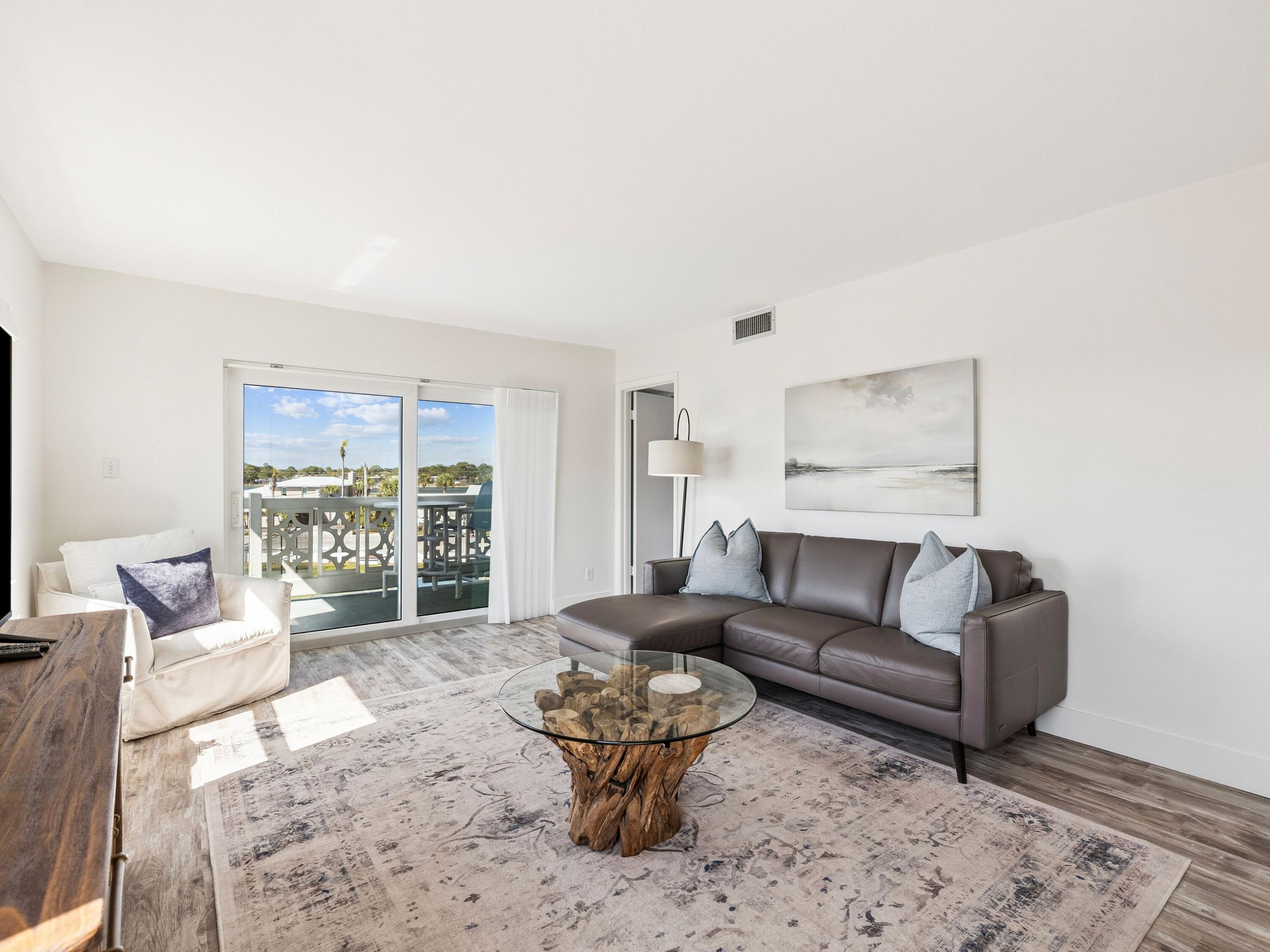 909 Santa Rosa Boulevard 530