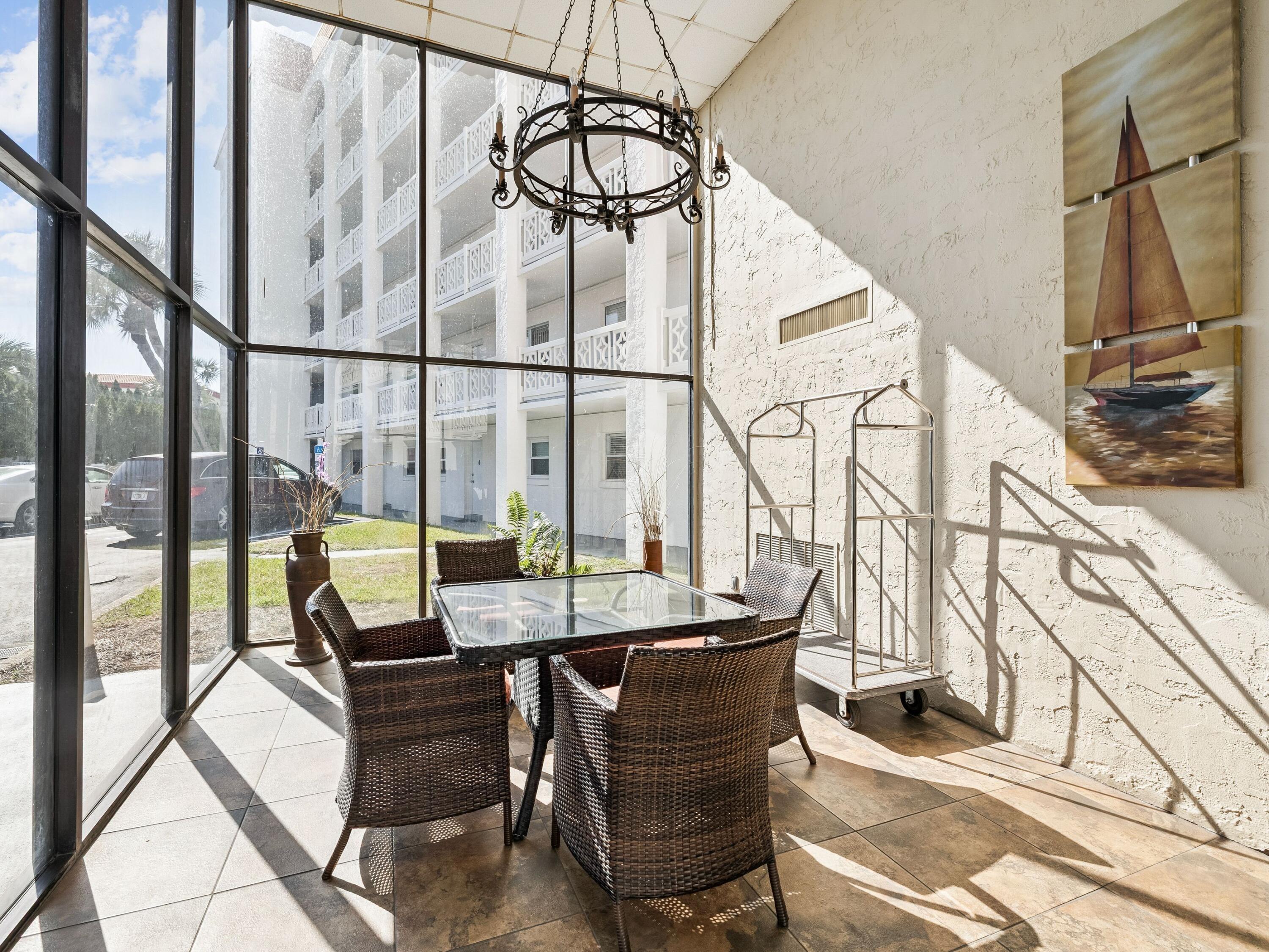 909 Santa Rosa Boulevard 530