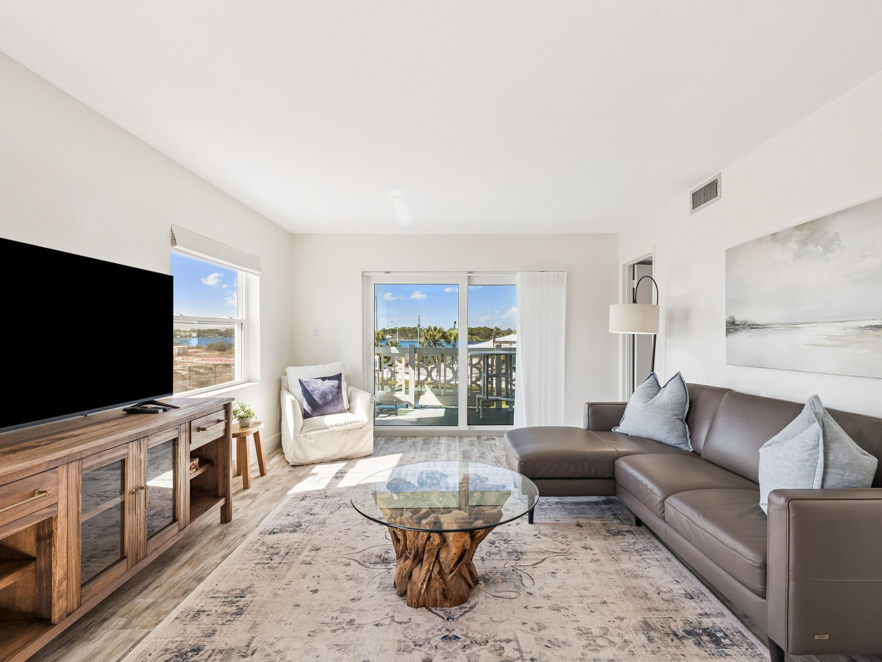 909 Santa Rosa Boulevard 530