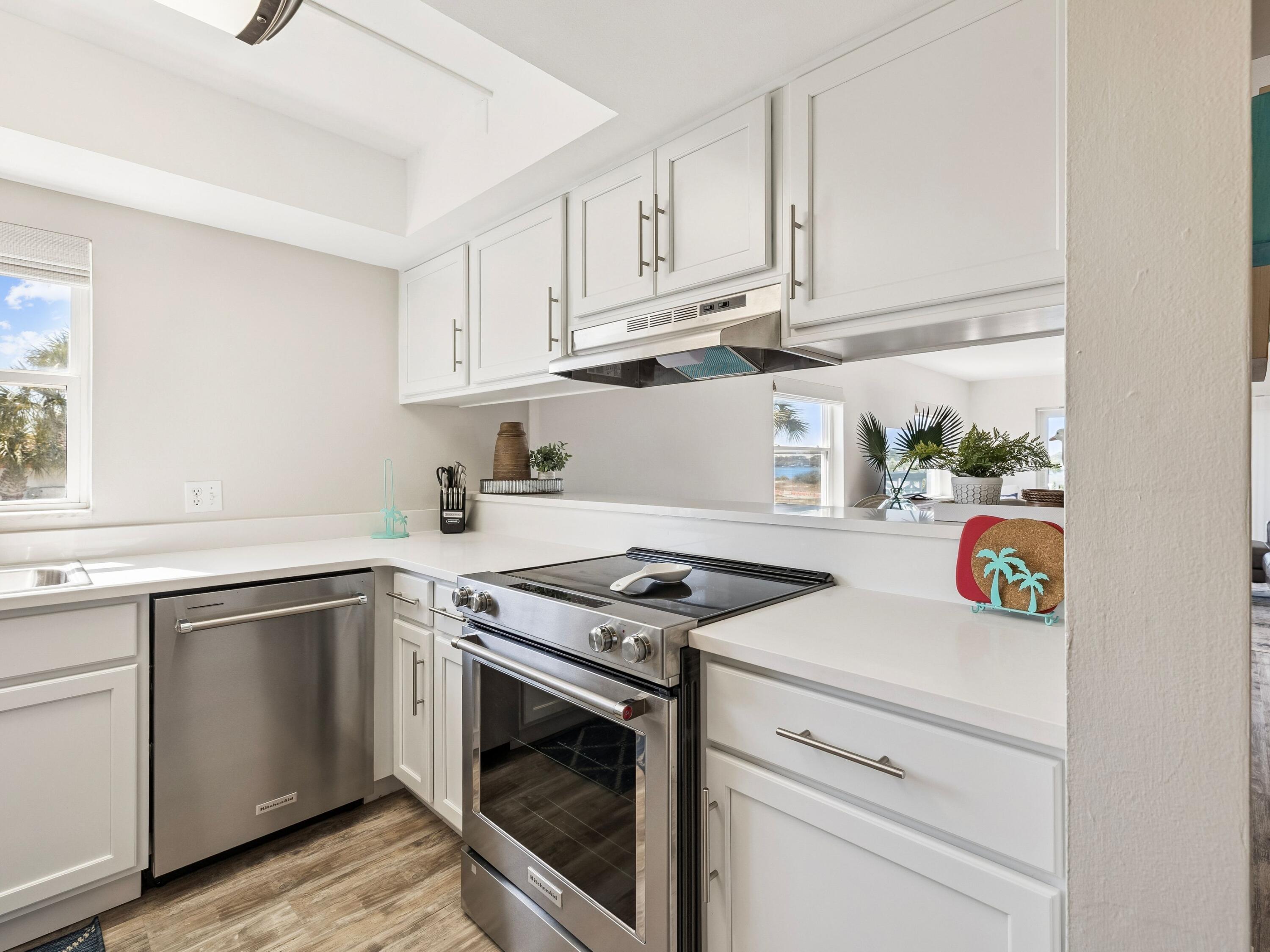 909 Santa Rosa Boulevard 530