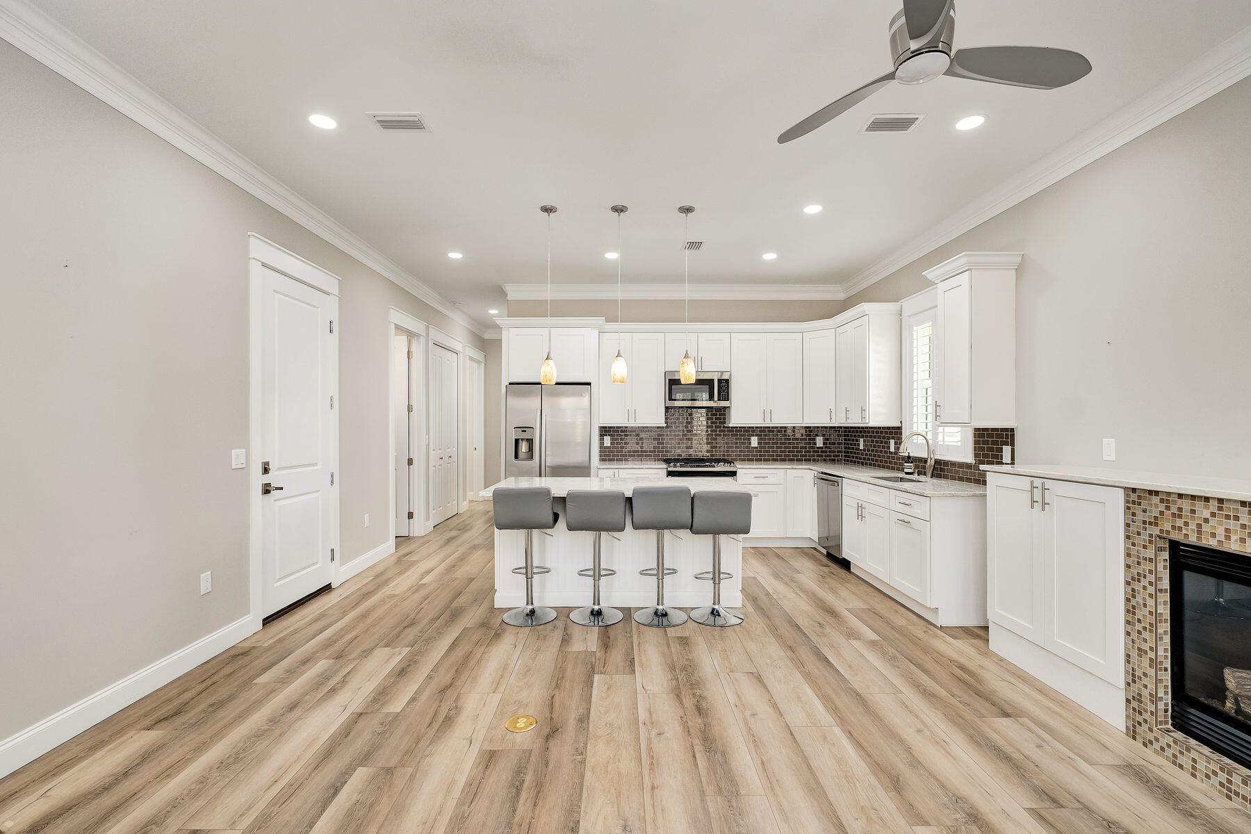 4707 Amhurst Circle