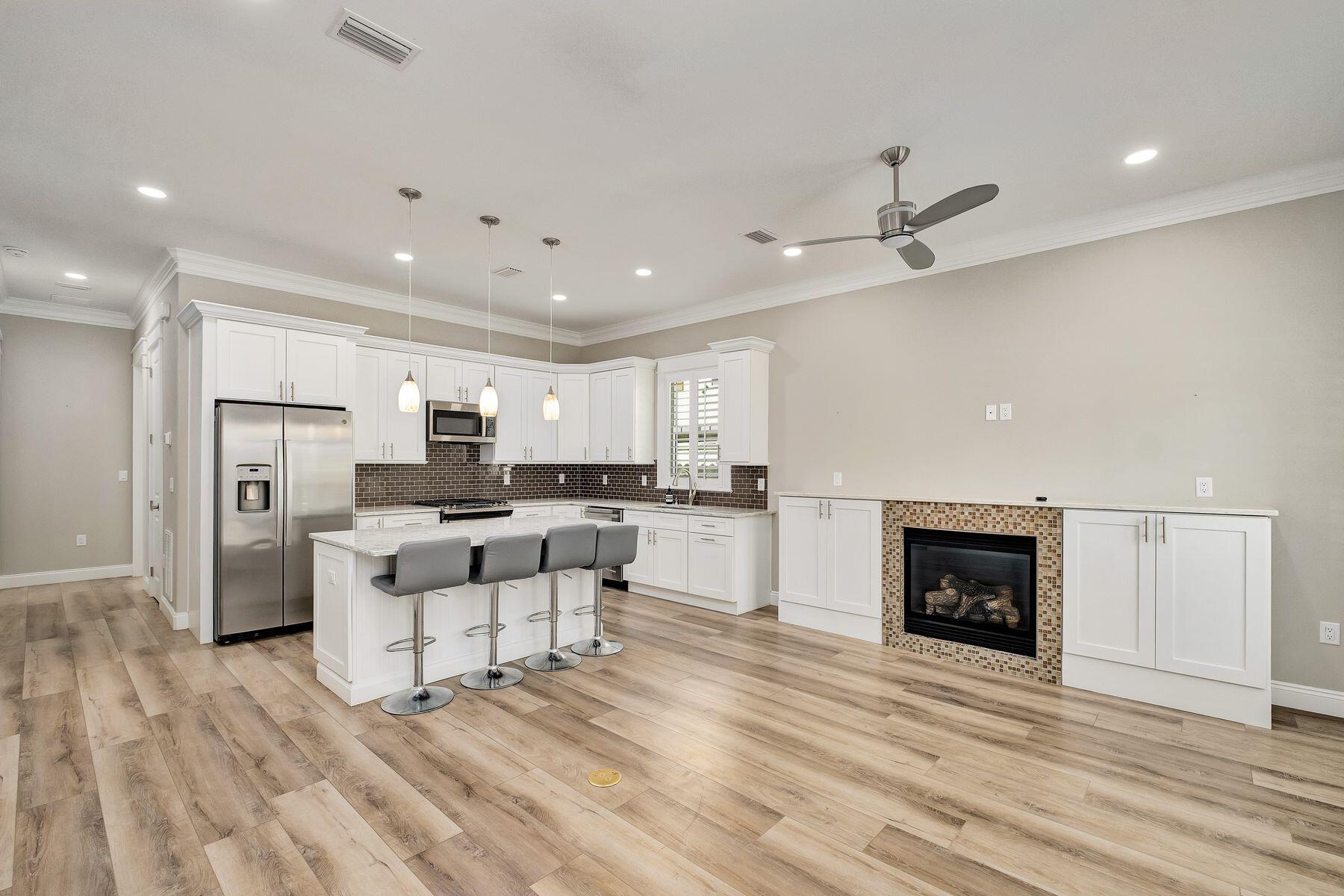 4707 Amhurst Circle