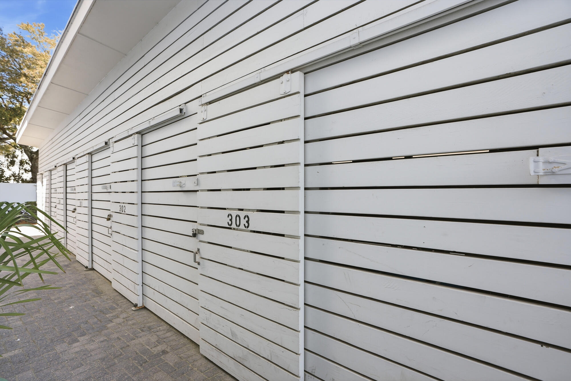 2743 E County Highway 30A UNIT 303
