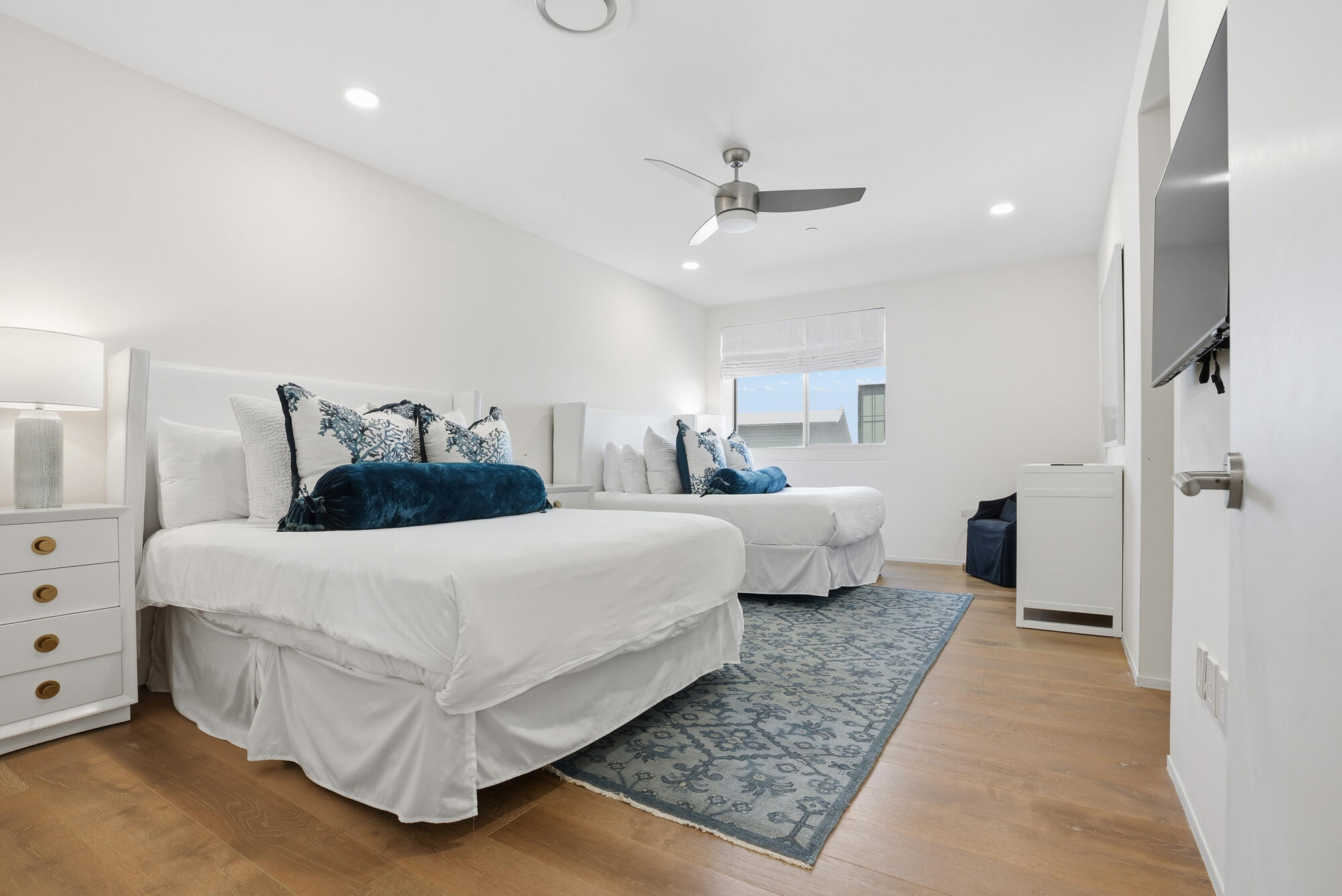 2743 E County Highway 30A UNIT 303