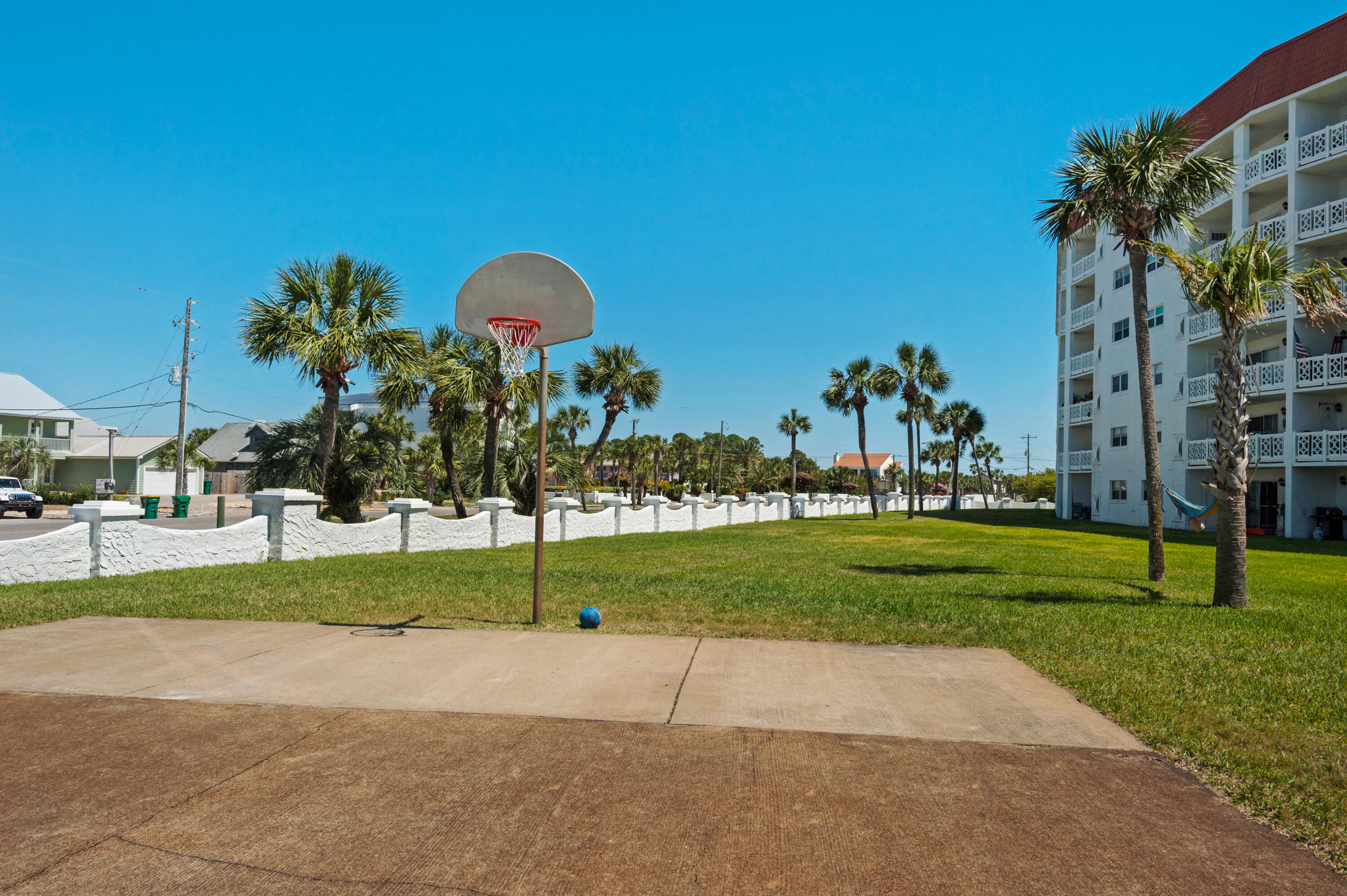 909 Santa Rosa Boulevard 626