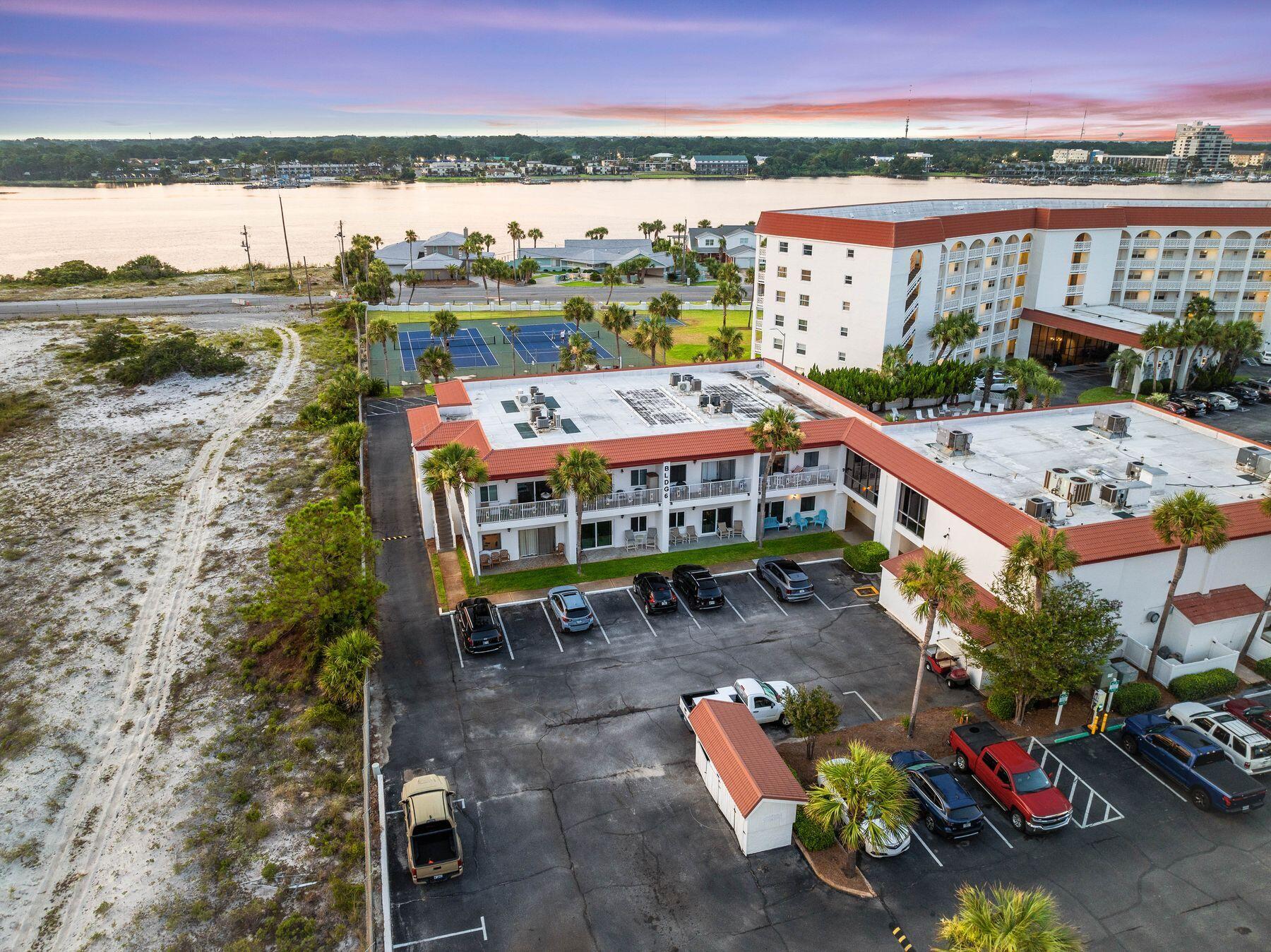 909 Santa Rosa Boulevard 626