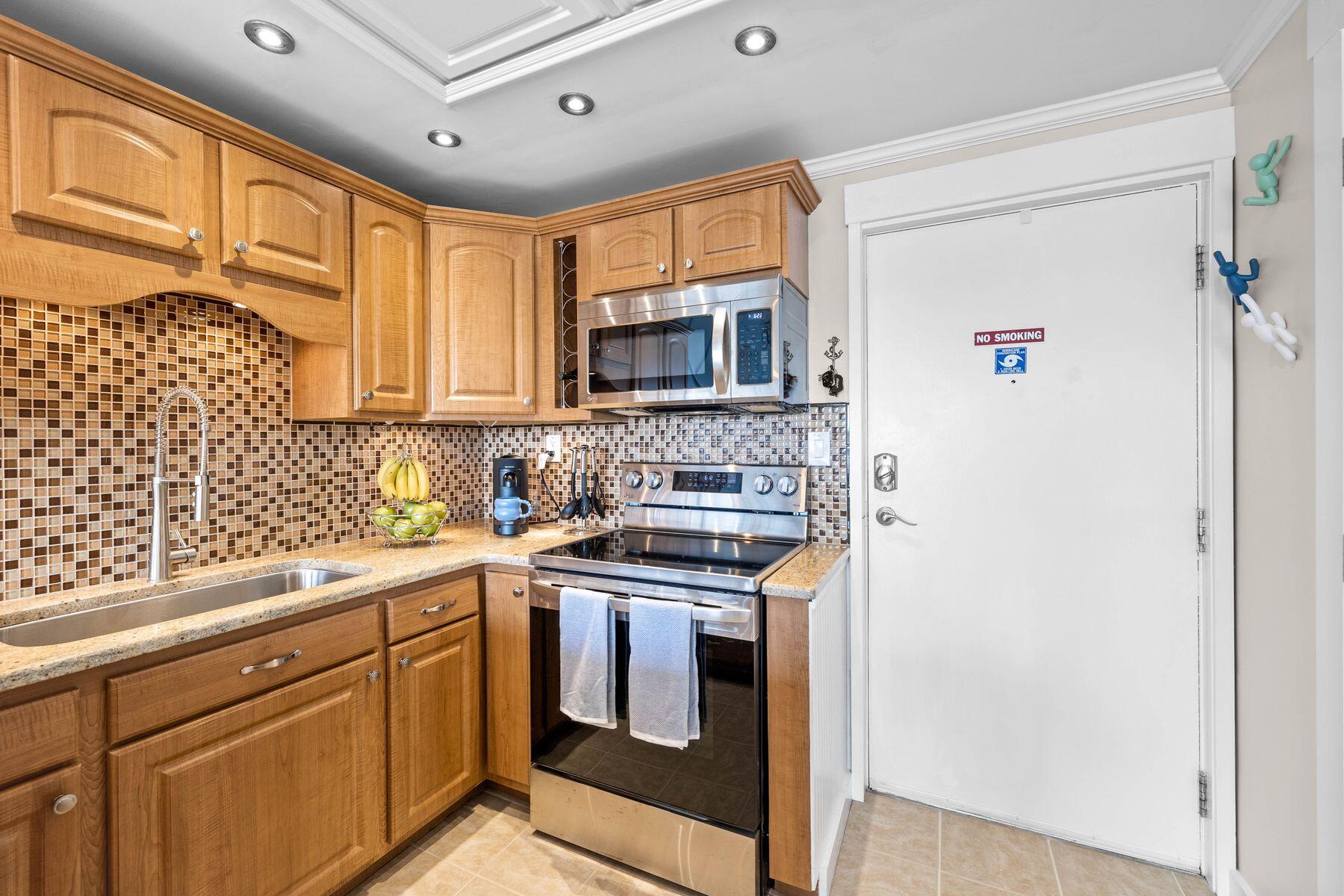 909 Santa Rosa Boulevard 626