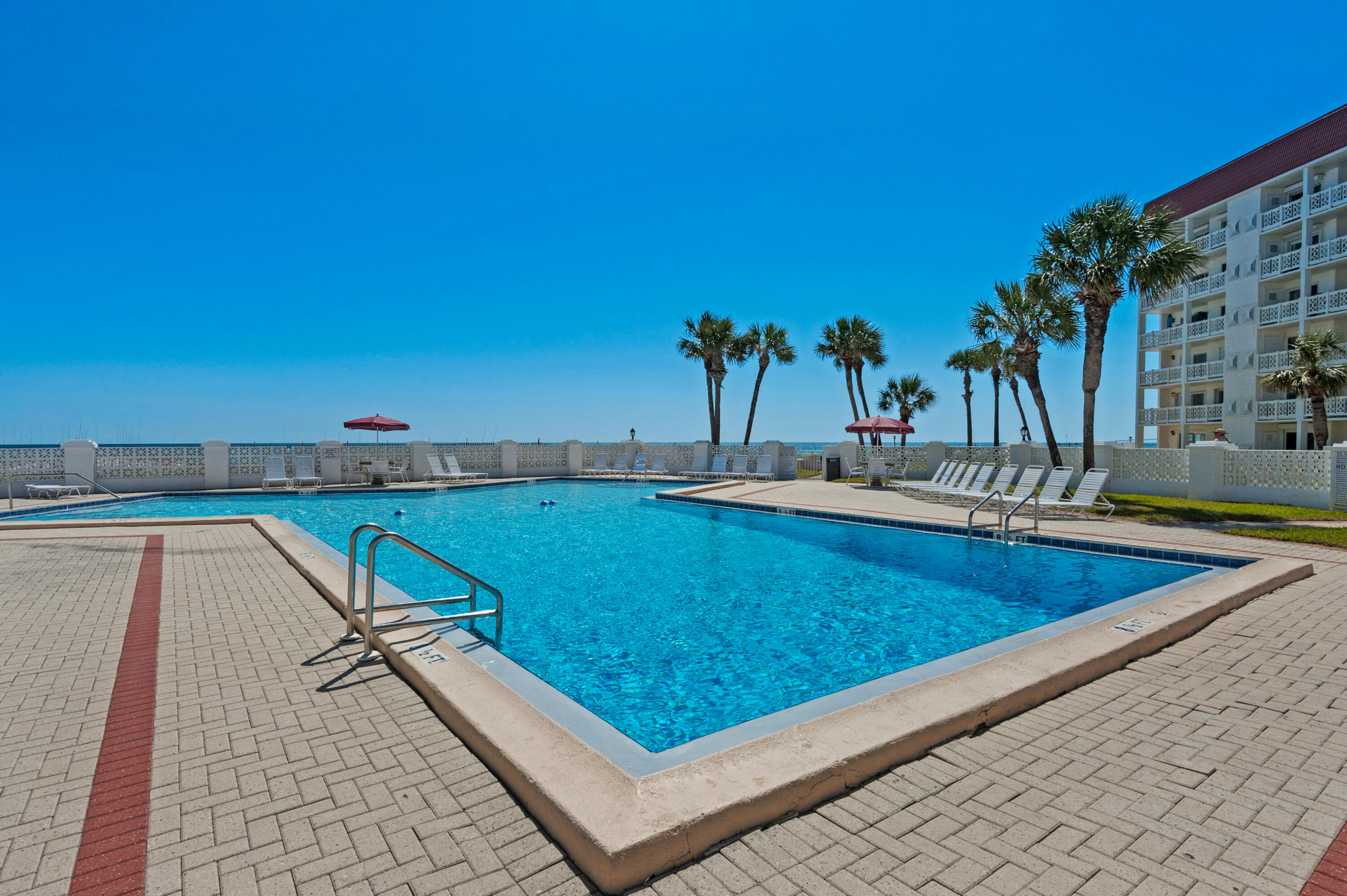 909 Santa Rosa Boulevard 626