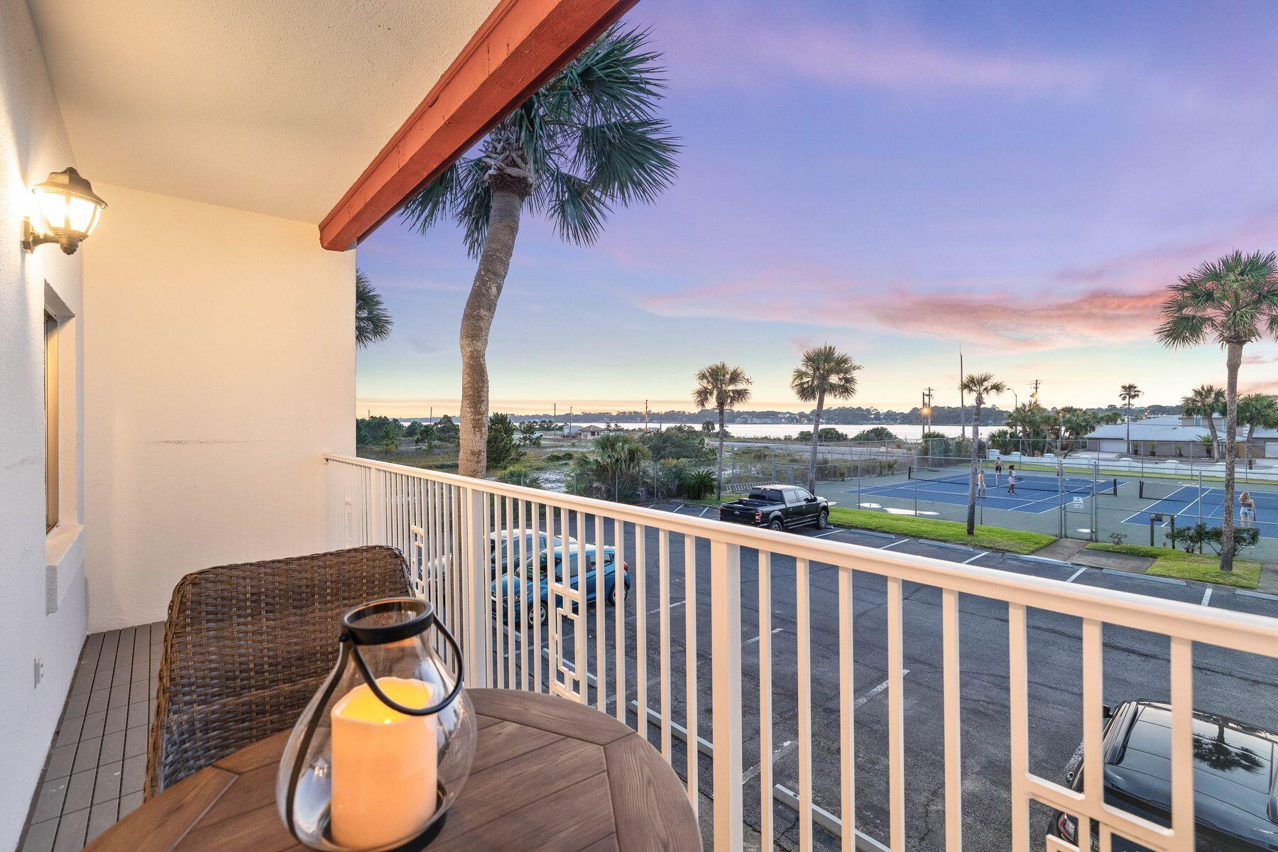 909 Santa Rosa Boulevard 626