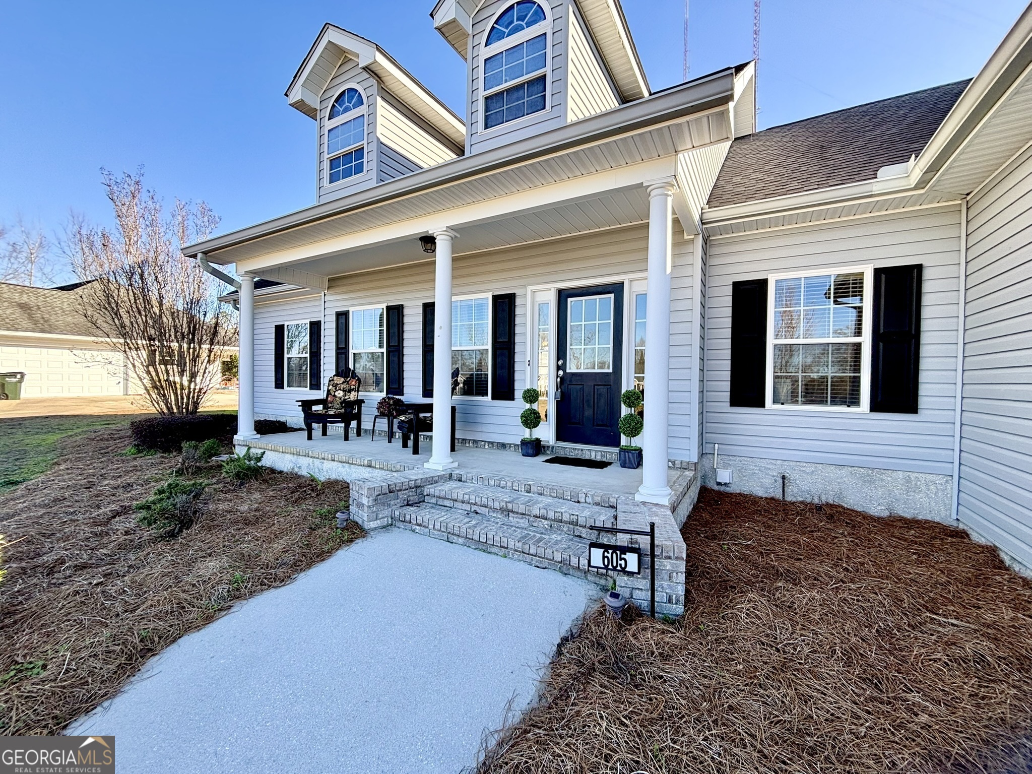 605 Waverly Lane