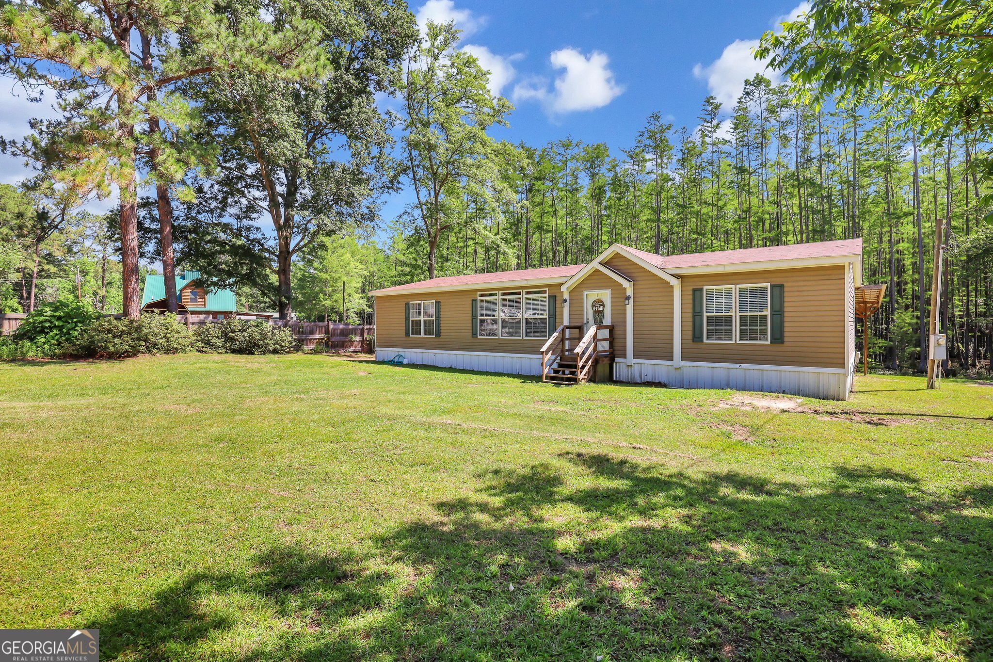 477 Lakeside Drive