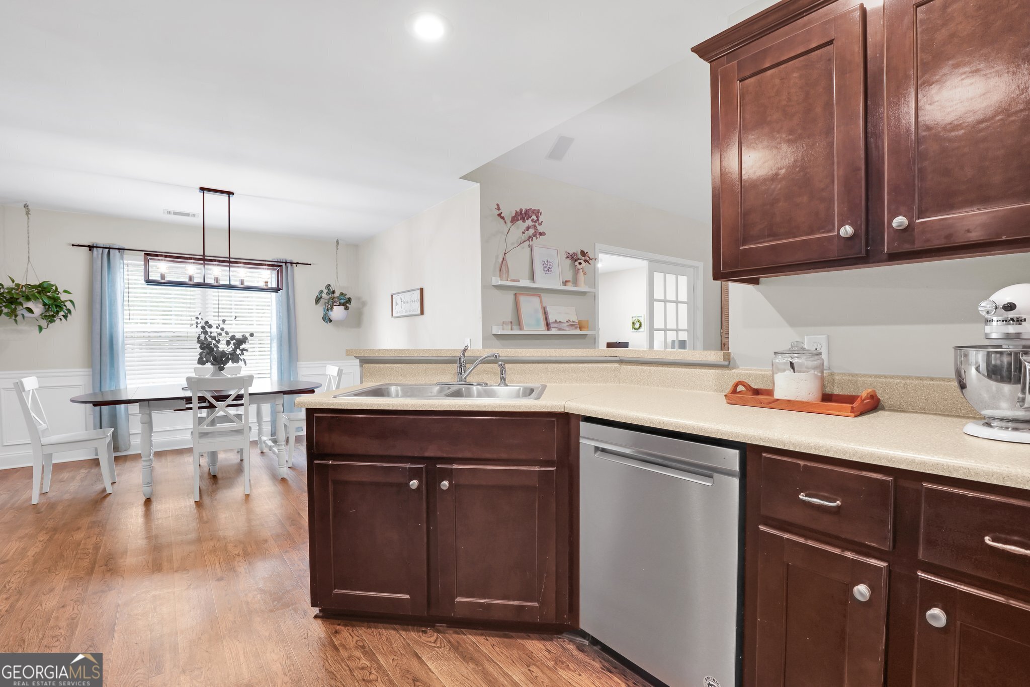 604 Hampstead