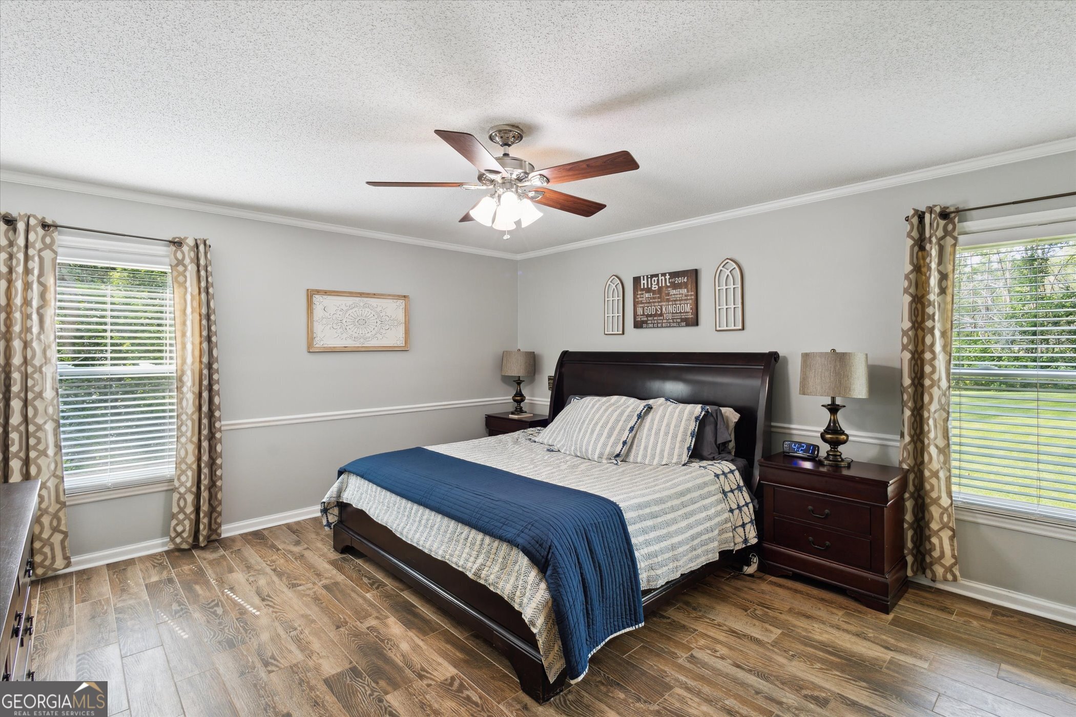 104 Lakeside Court