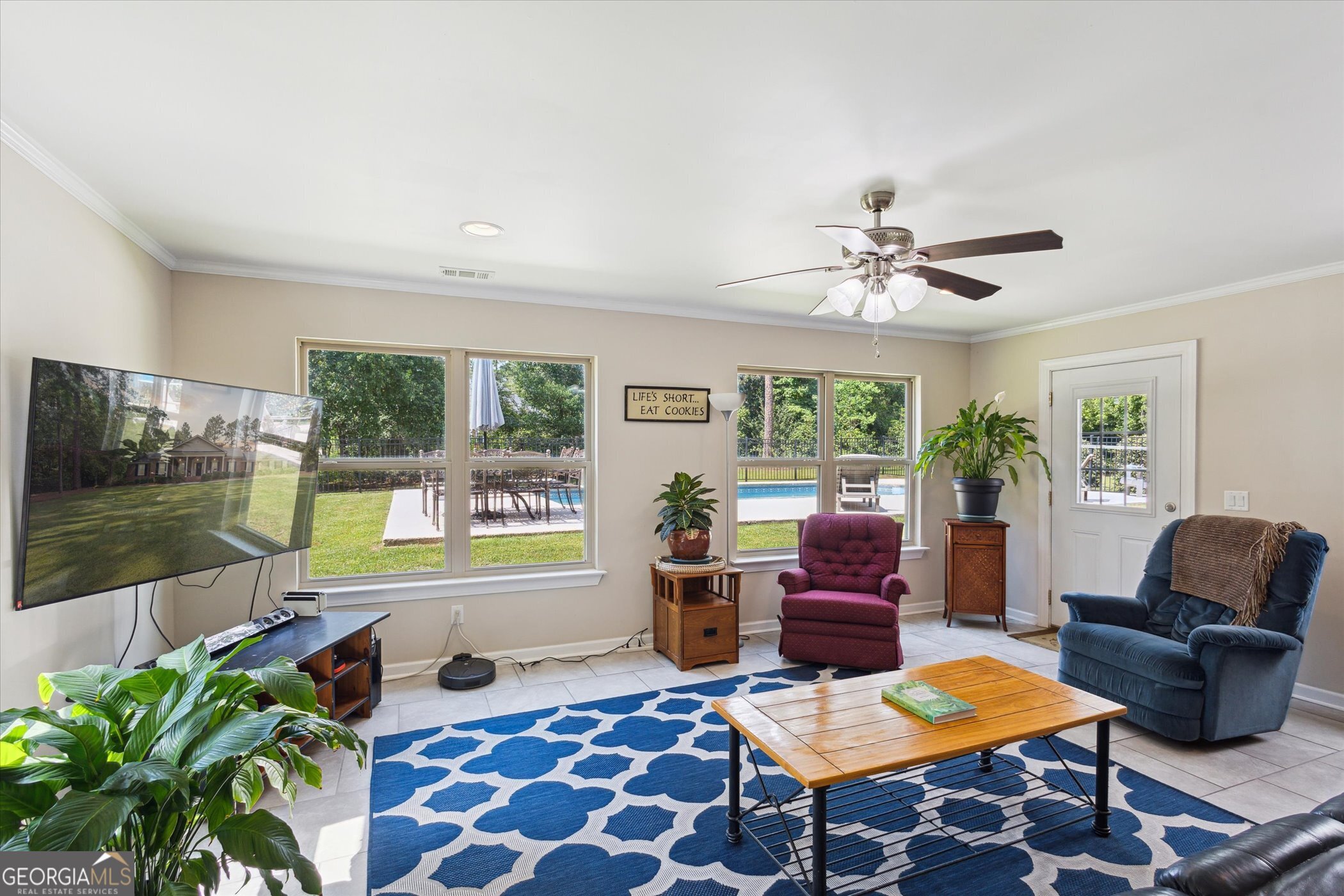 104 Lakeside Court