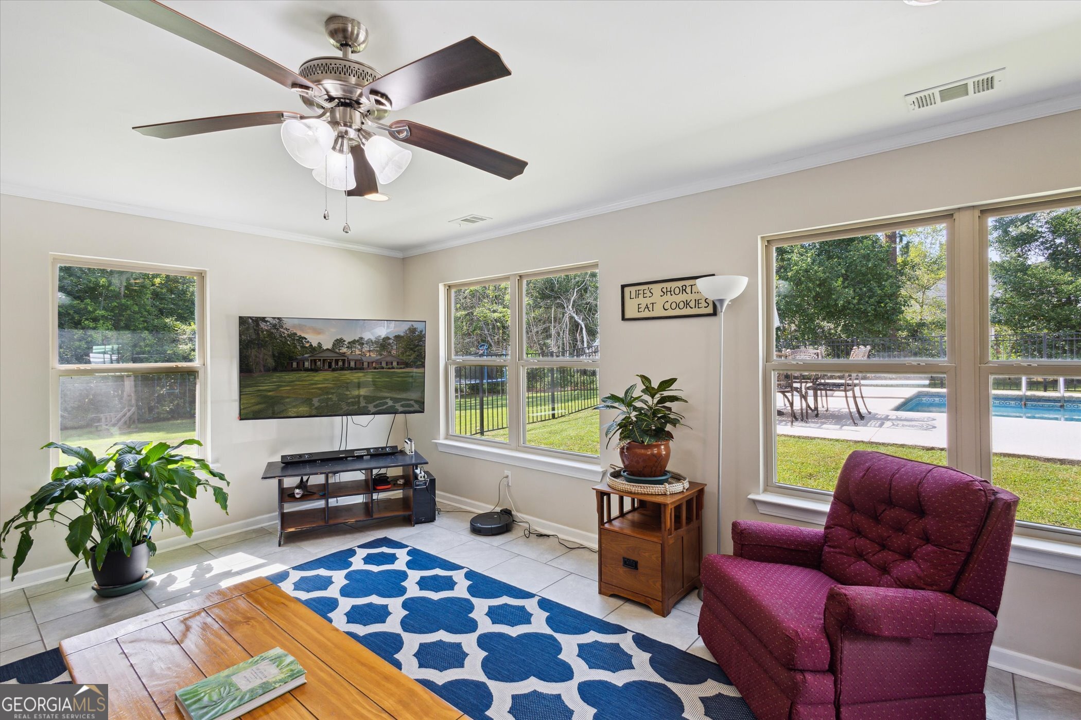 104 Lakeside Court