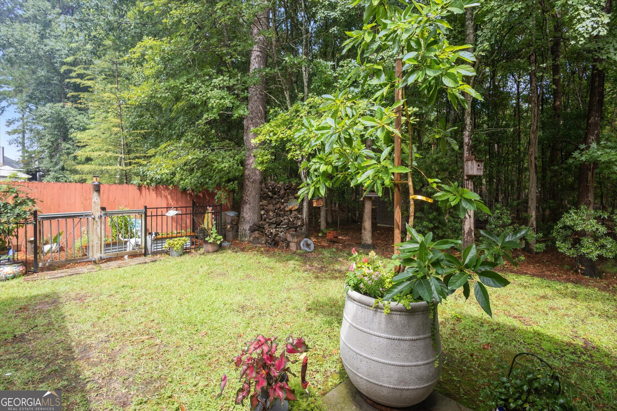 137 Fire Thorn Lane