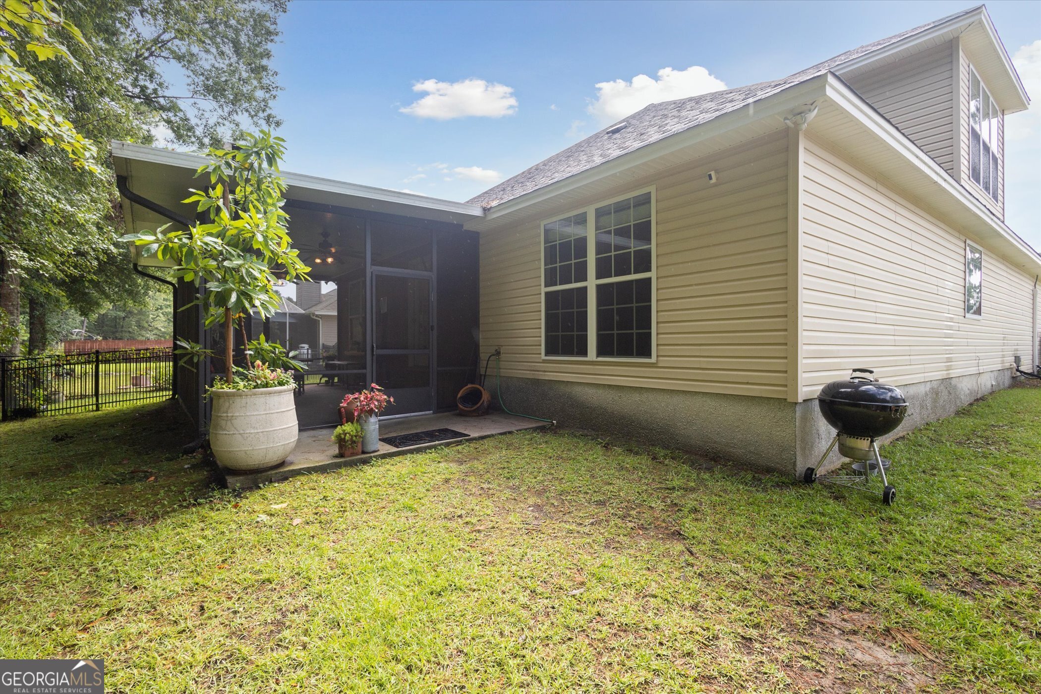 137 Fire Thorn Lane