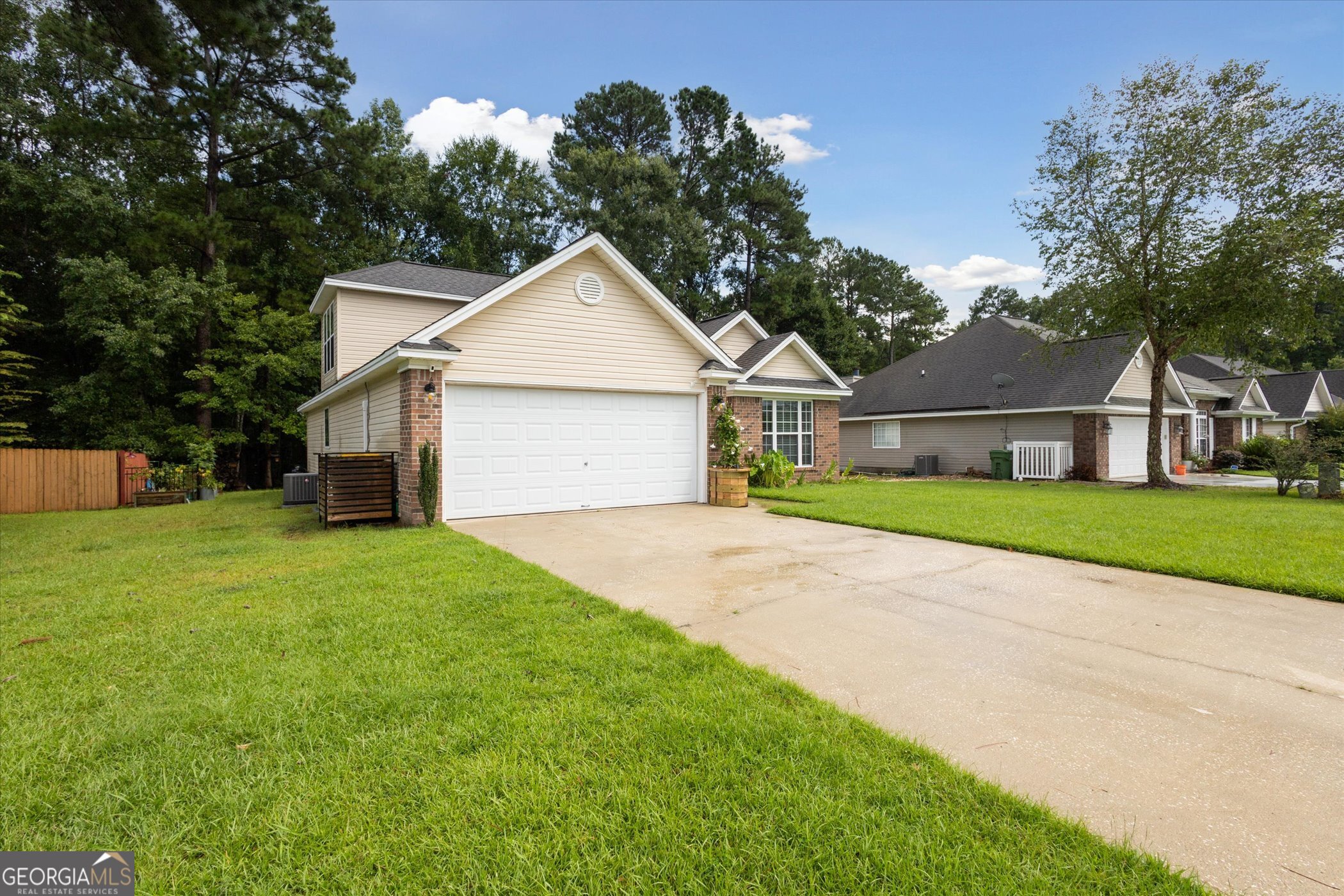 137 Fire Thorn Lane