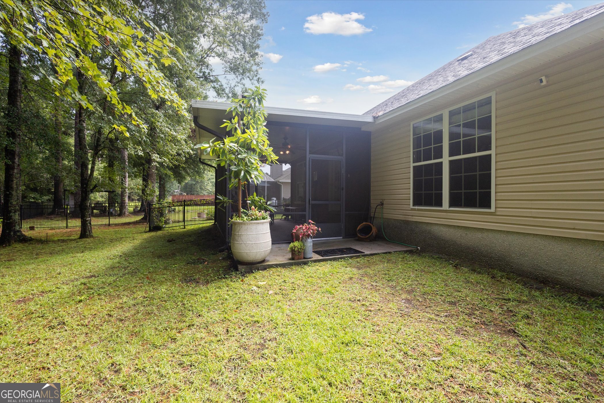 137 Fire Thorn Lane