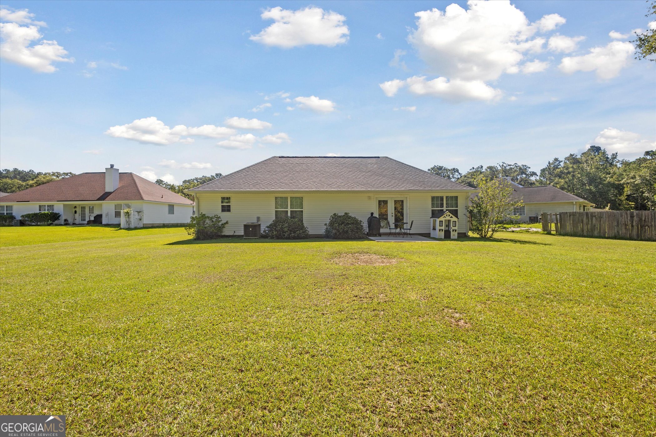 30 Farmers Circle