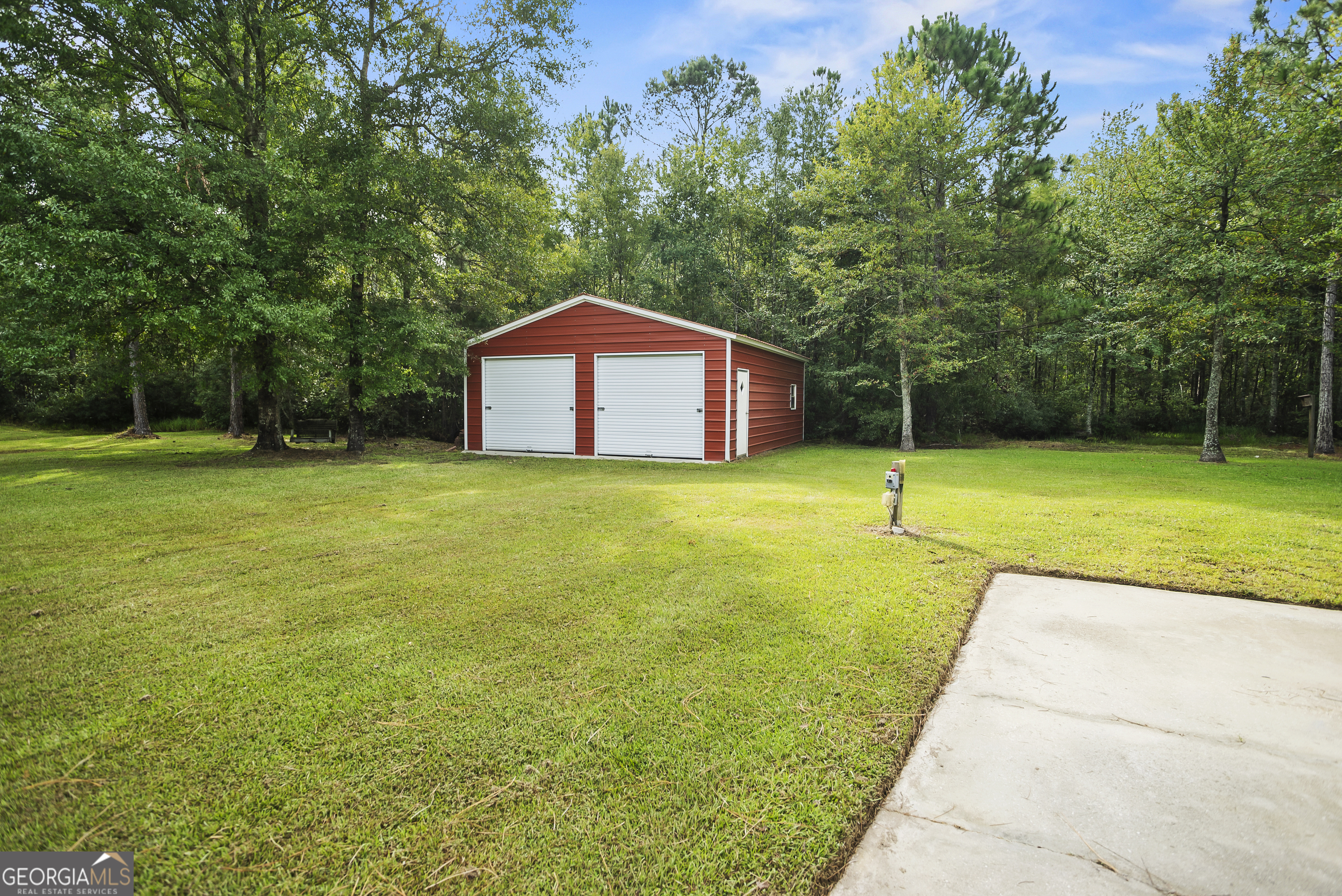 2101 Hendrix Rd