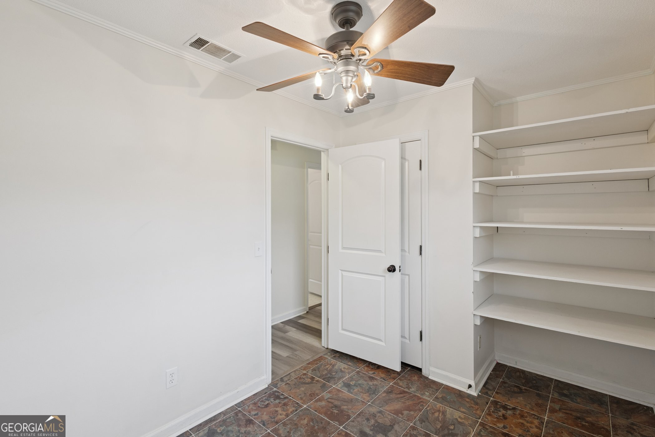 208 Nesmith Way