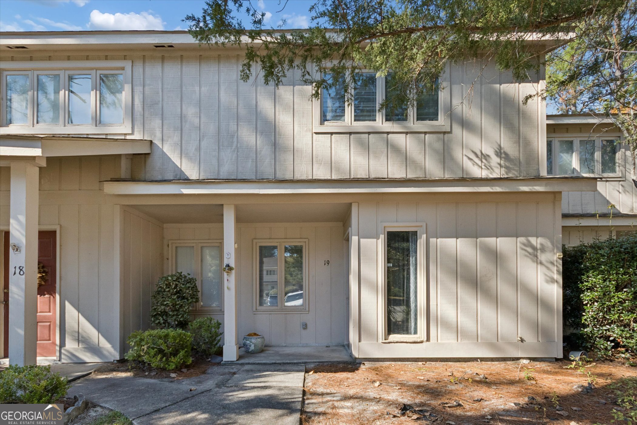 19 Woodrum Place