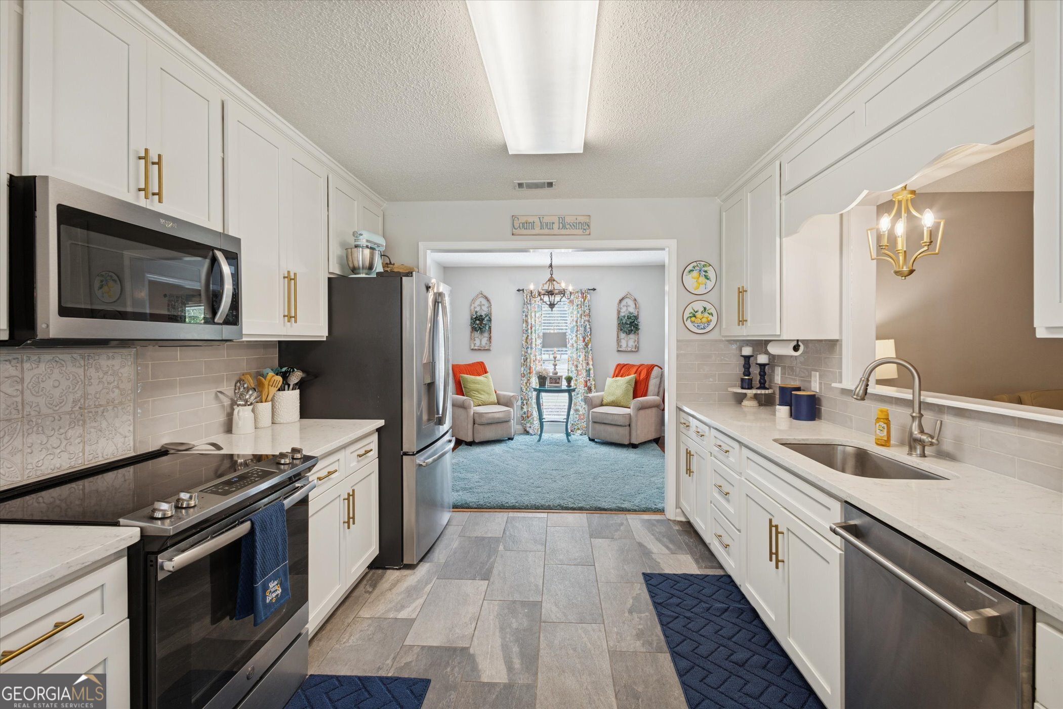 203 Magnolia Place