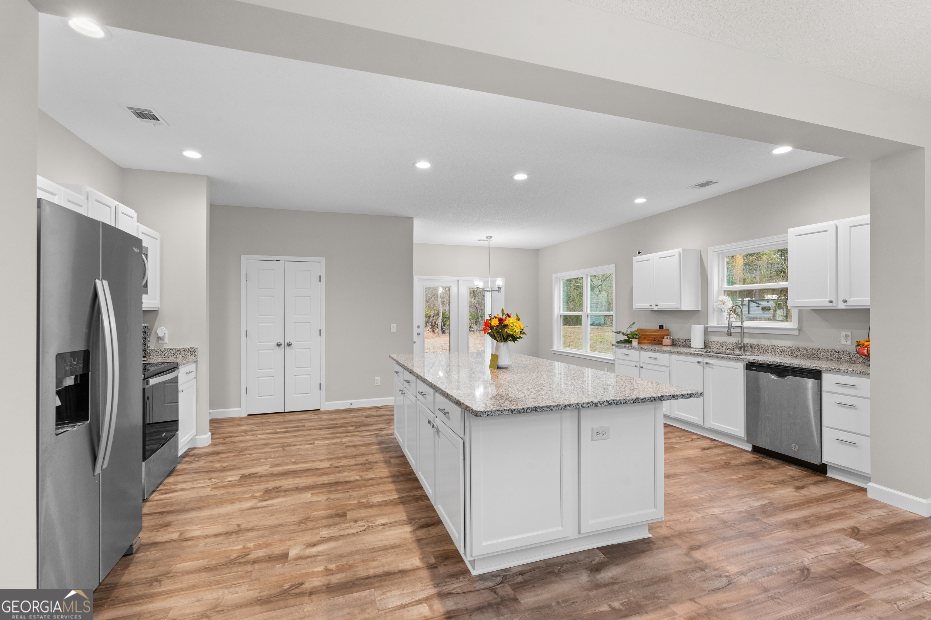 199 NE Flowers Spur Road