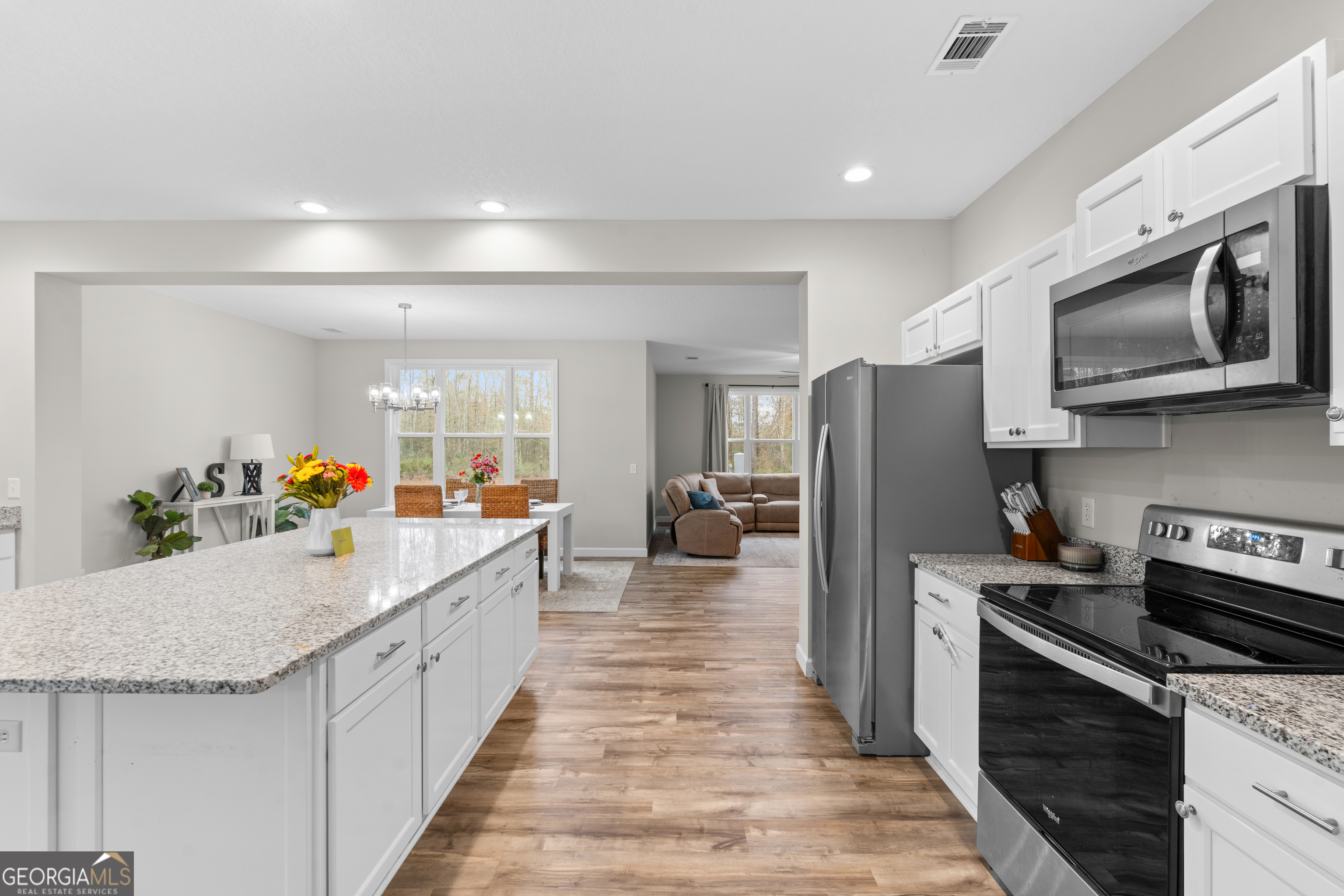 199 NE Flowers Spur Road