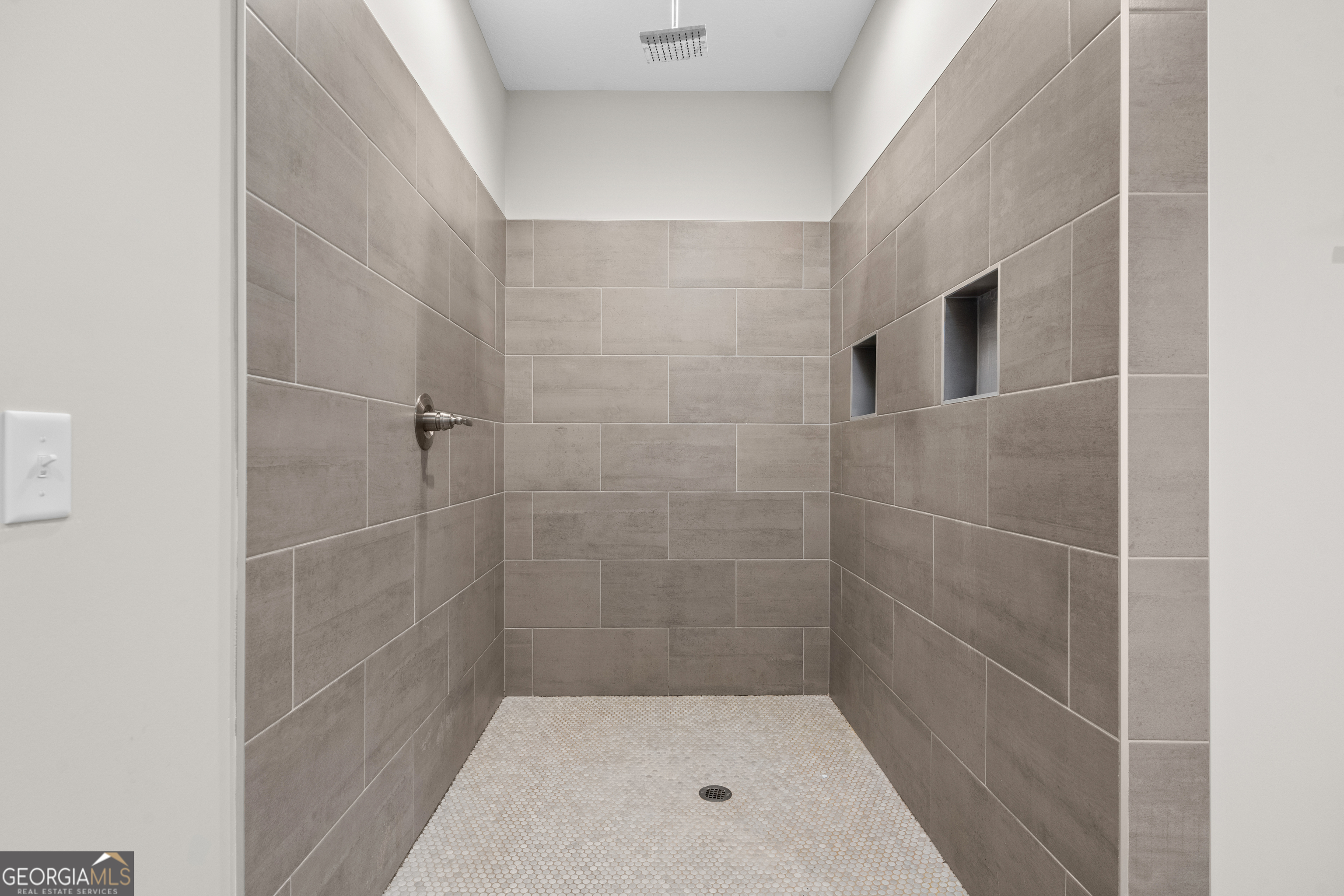 199 NE Flowers Spur Road