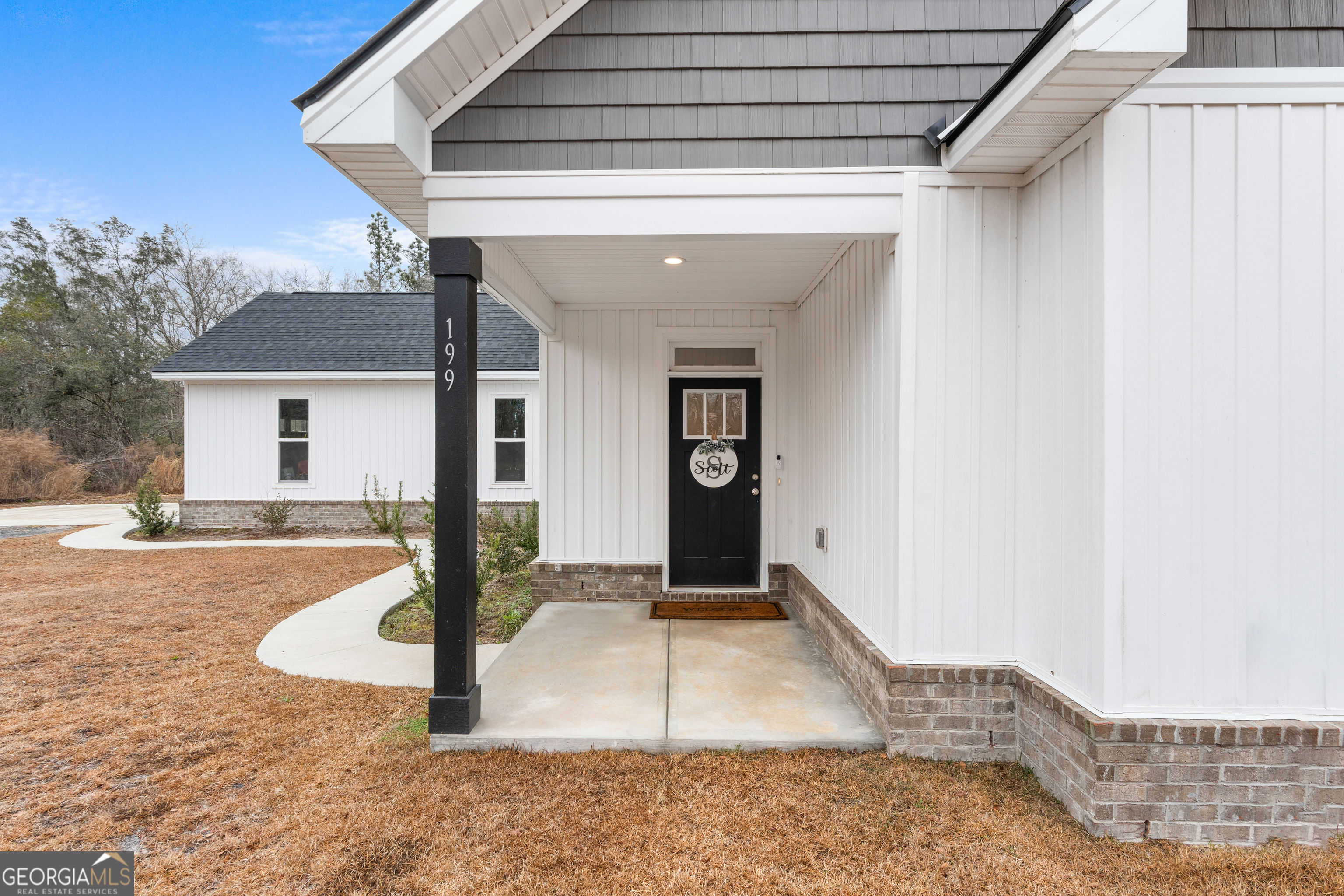 199 NE Flowers Spur Road