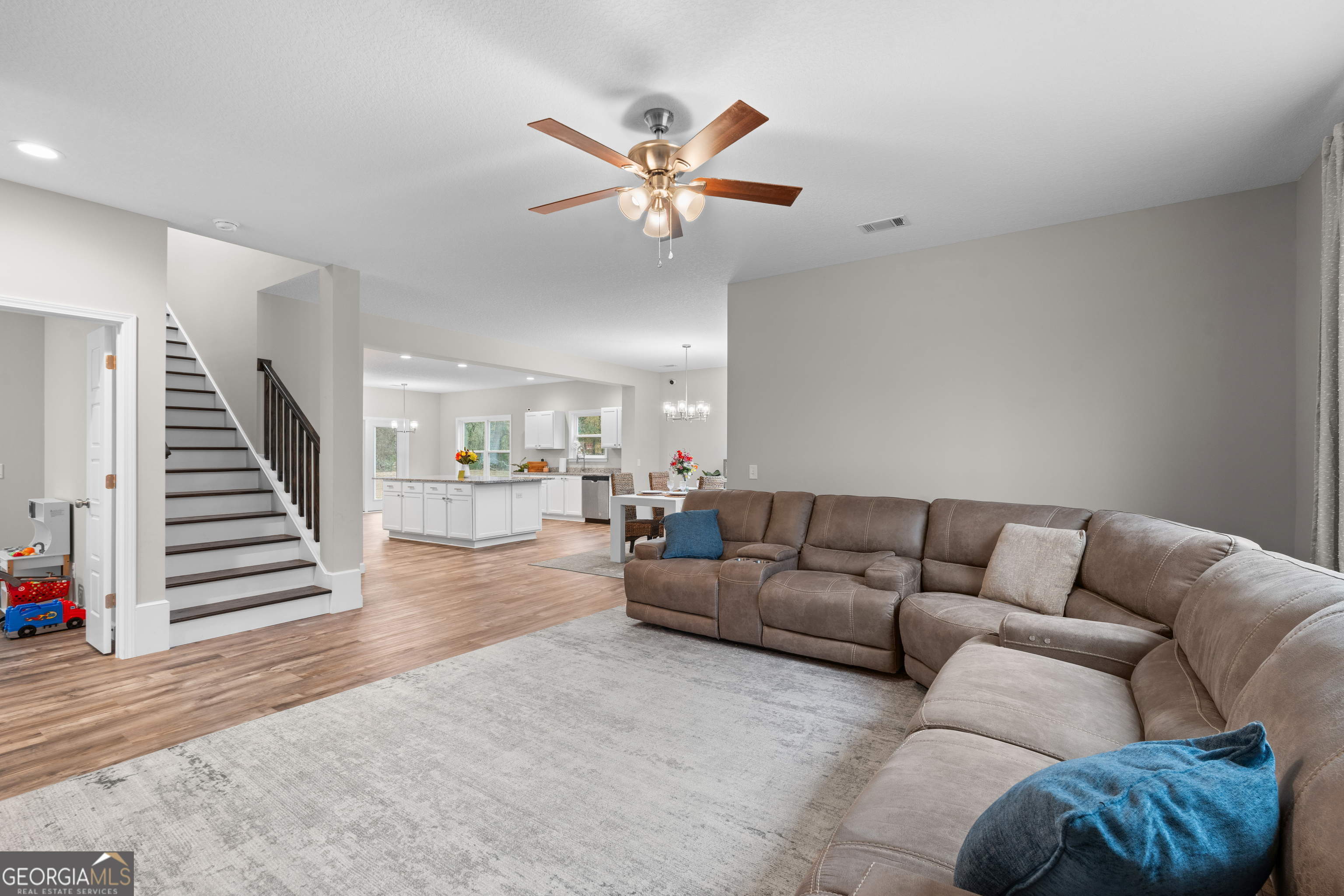 199 NE Flowers Spur Road