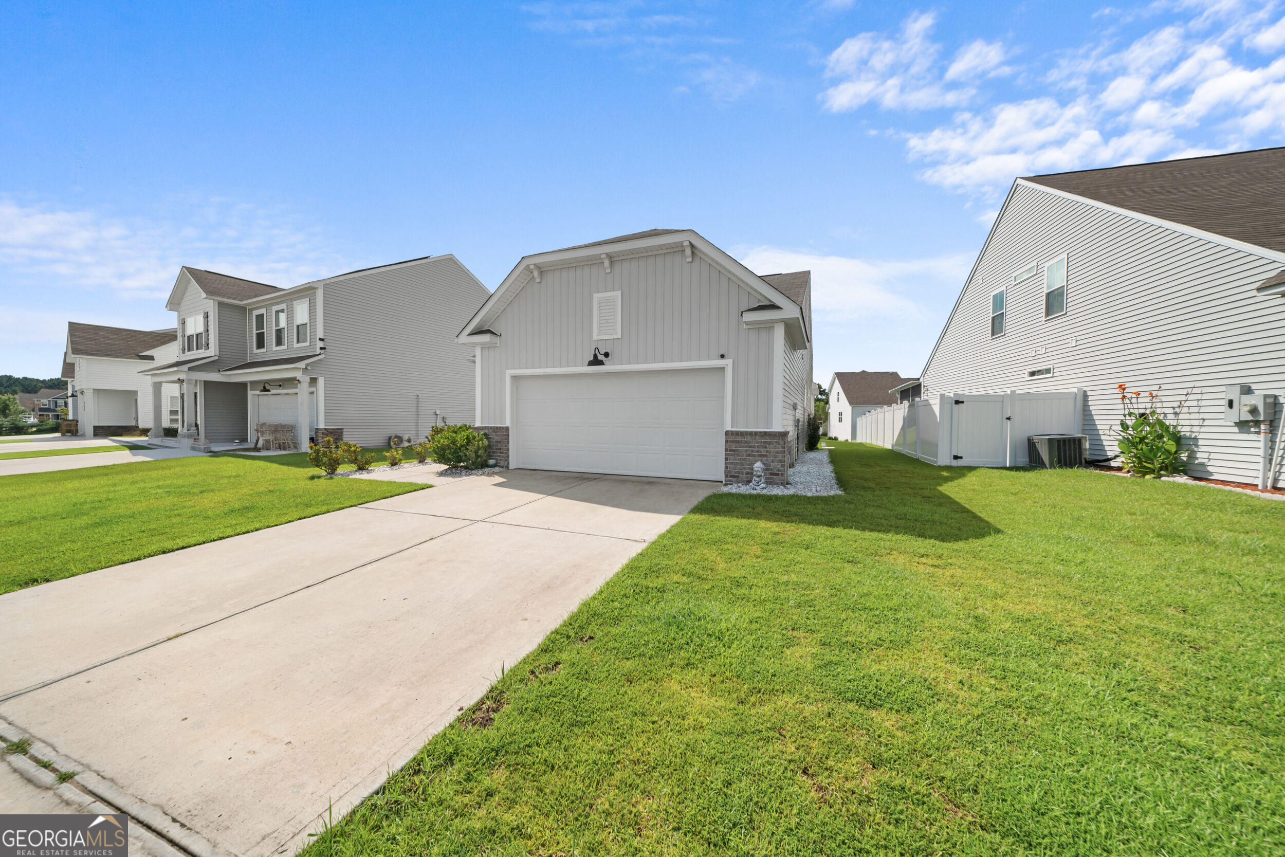 215 Crabapple Circle