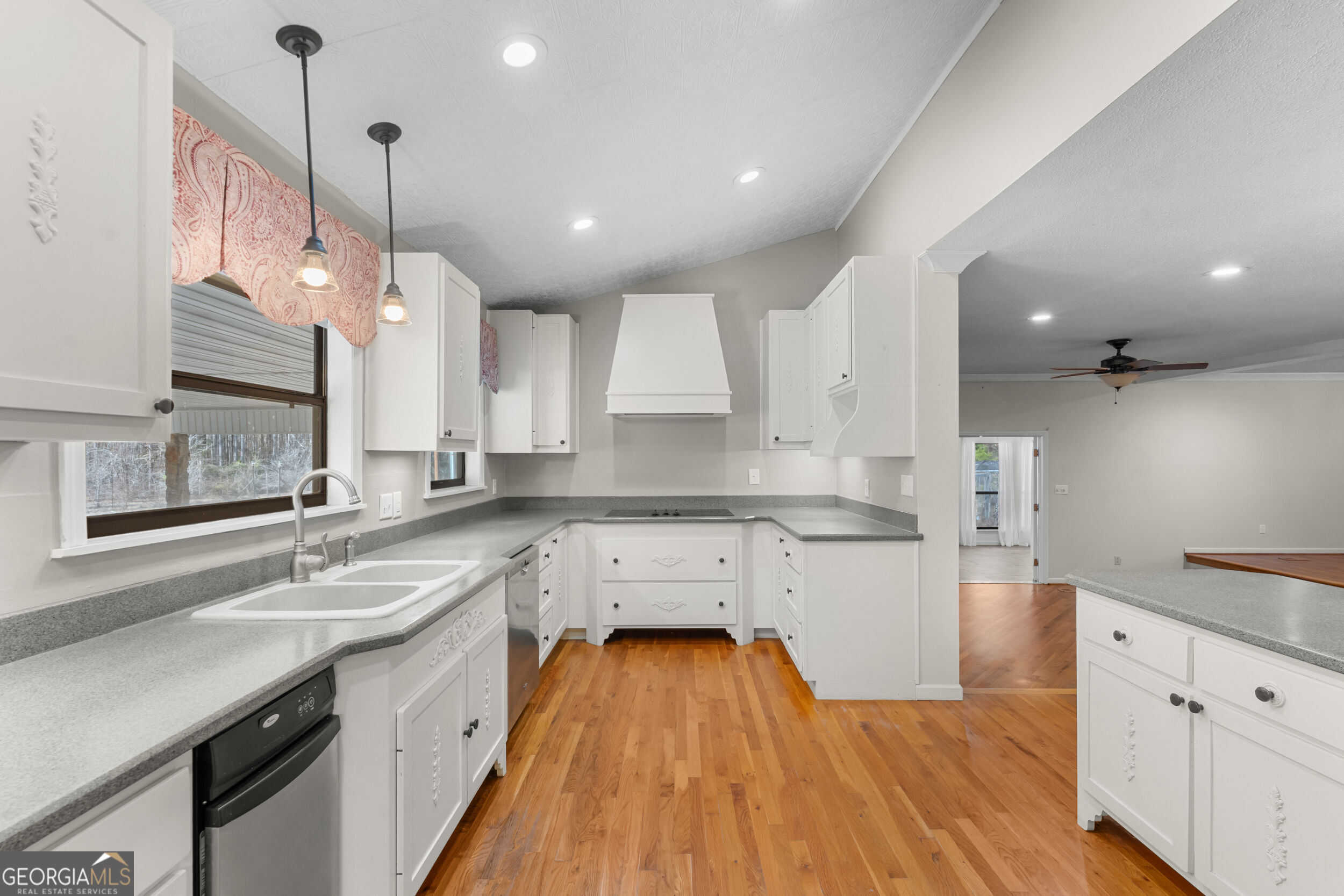 549 Kendricks Road