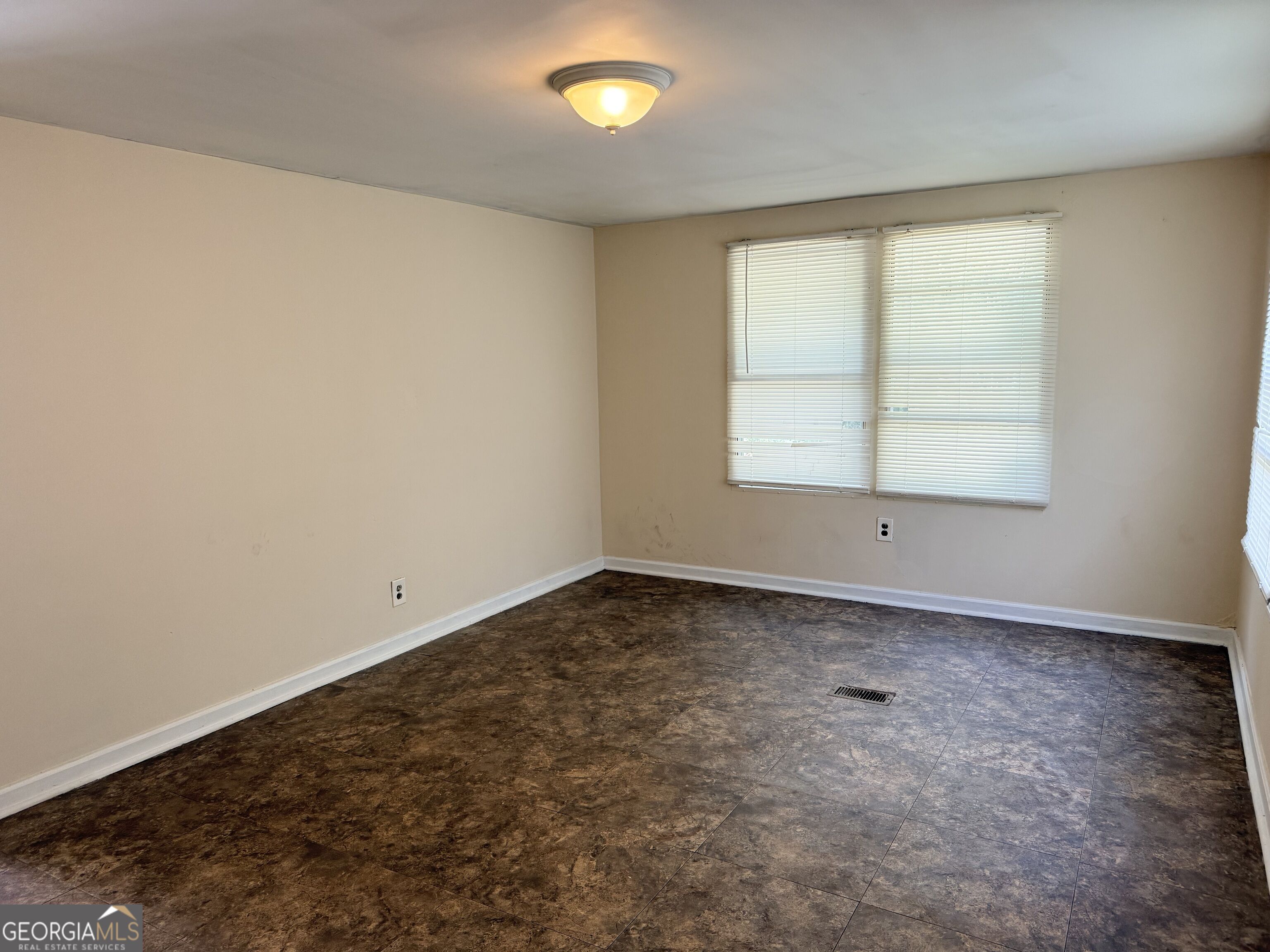 587 Kendricks Road