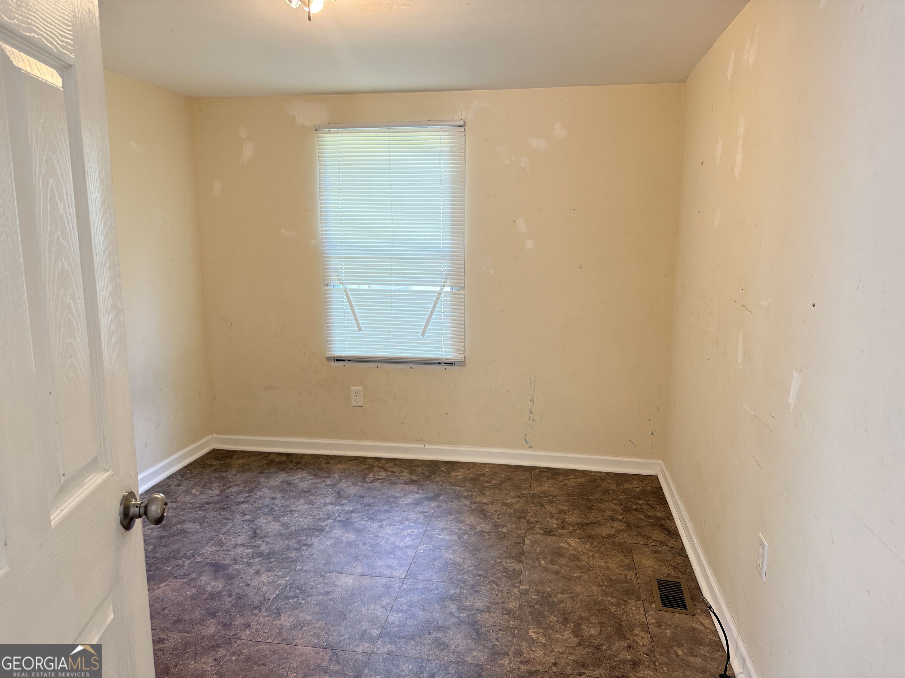 587 Kendricks Road
