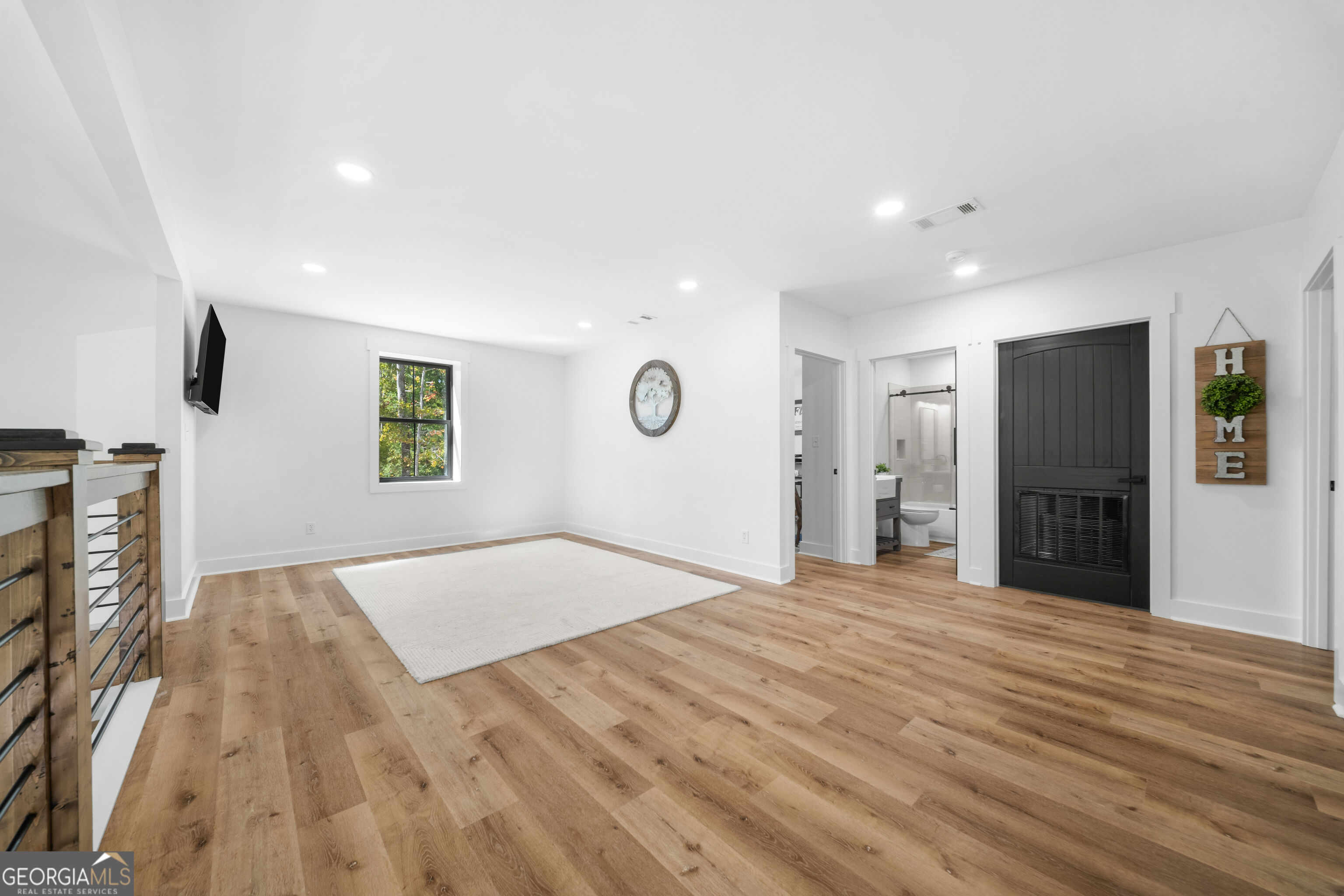 146 Rolling Hills Road