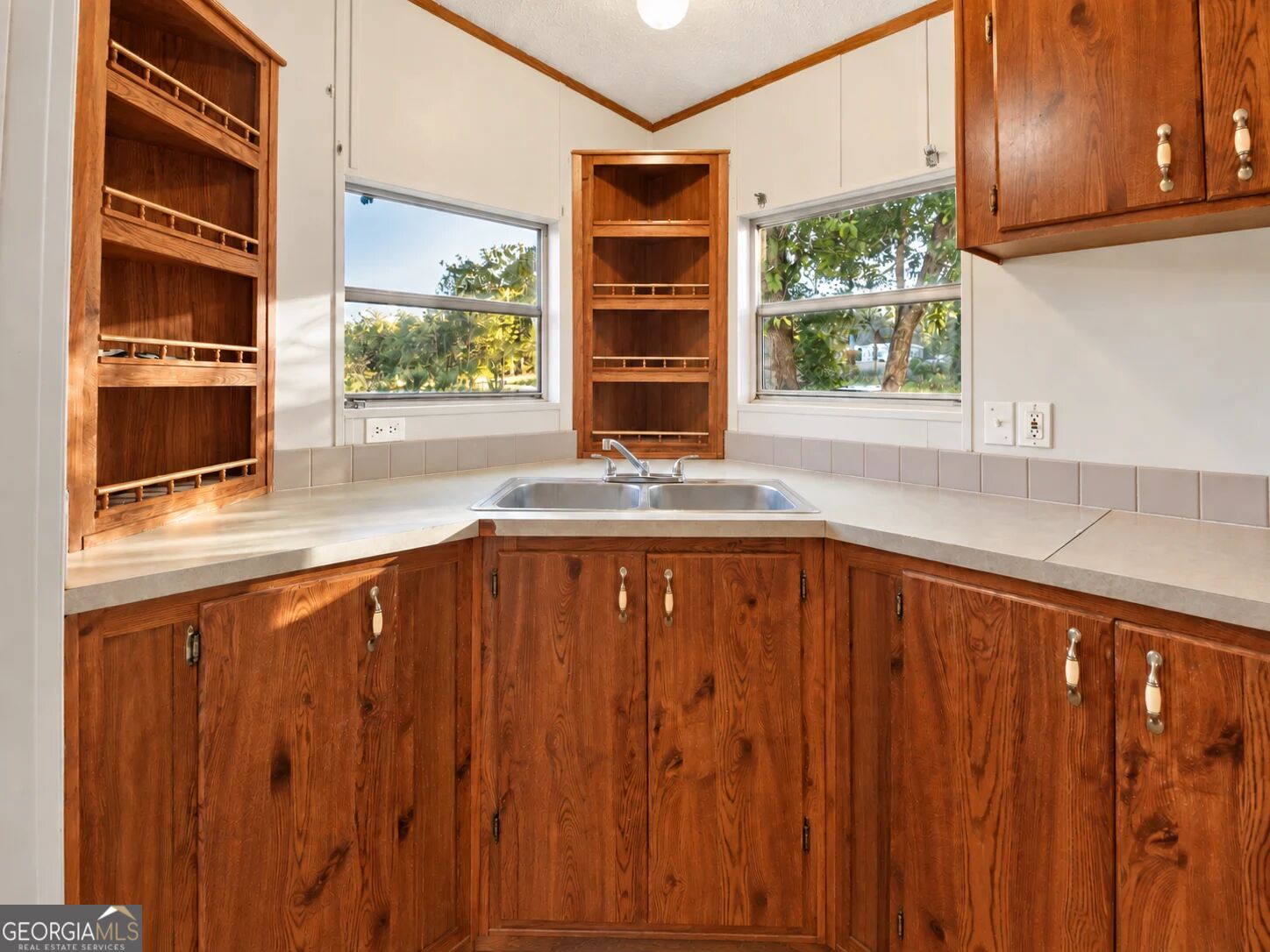 3593 B B Lane