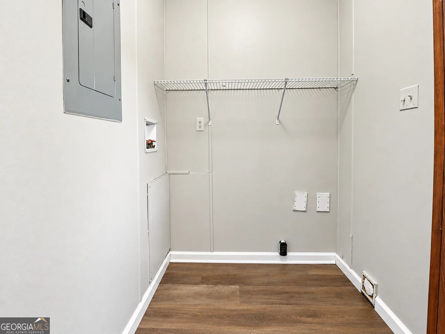 3593 B B Lane