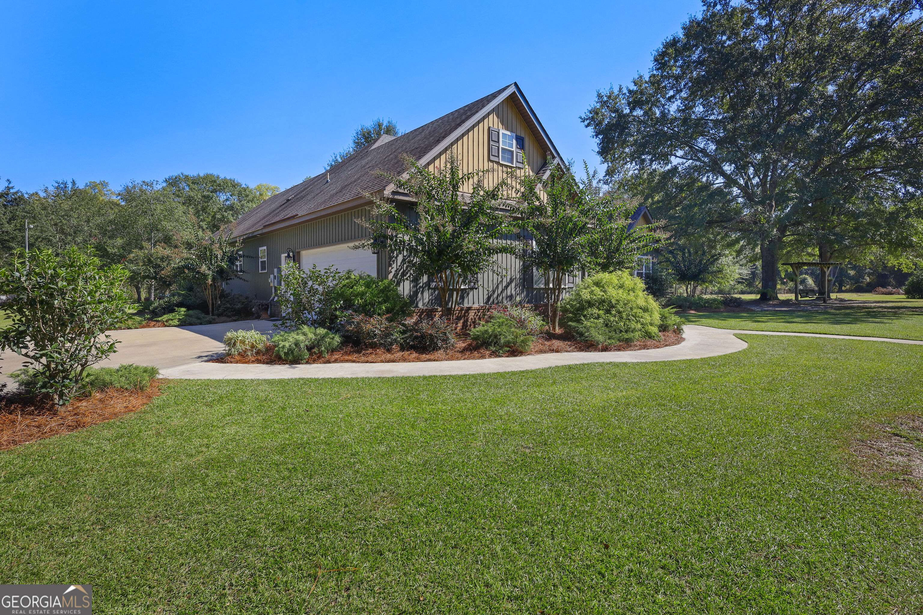 255 Rogers Circle