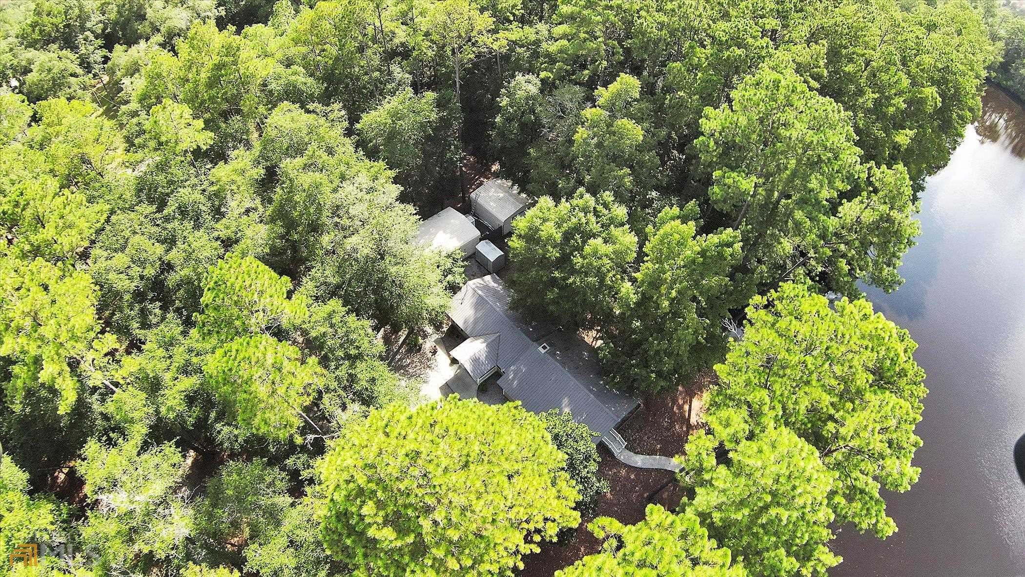 10 Lake Ohoopee