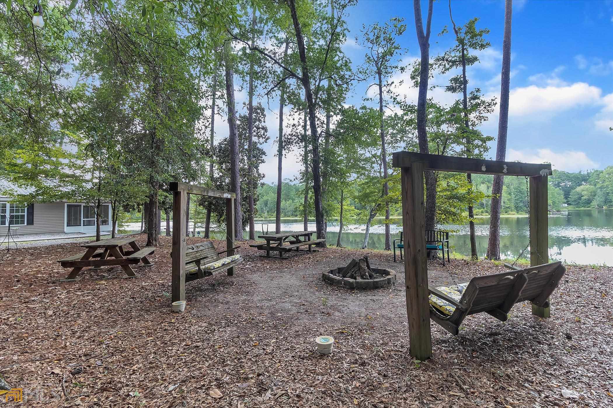 10 Lake Ohoopee