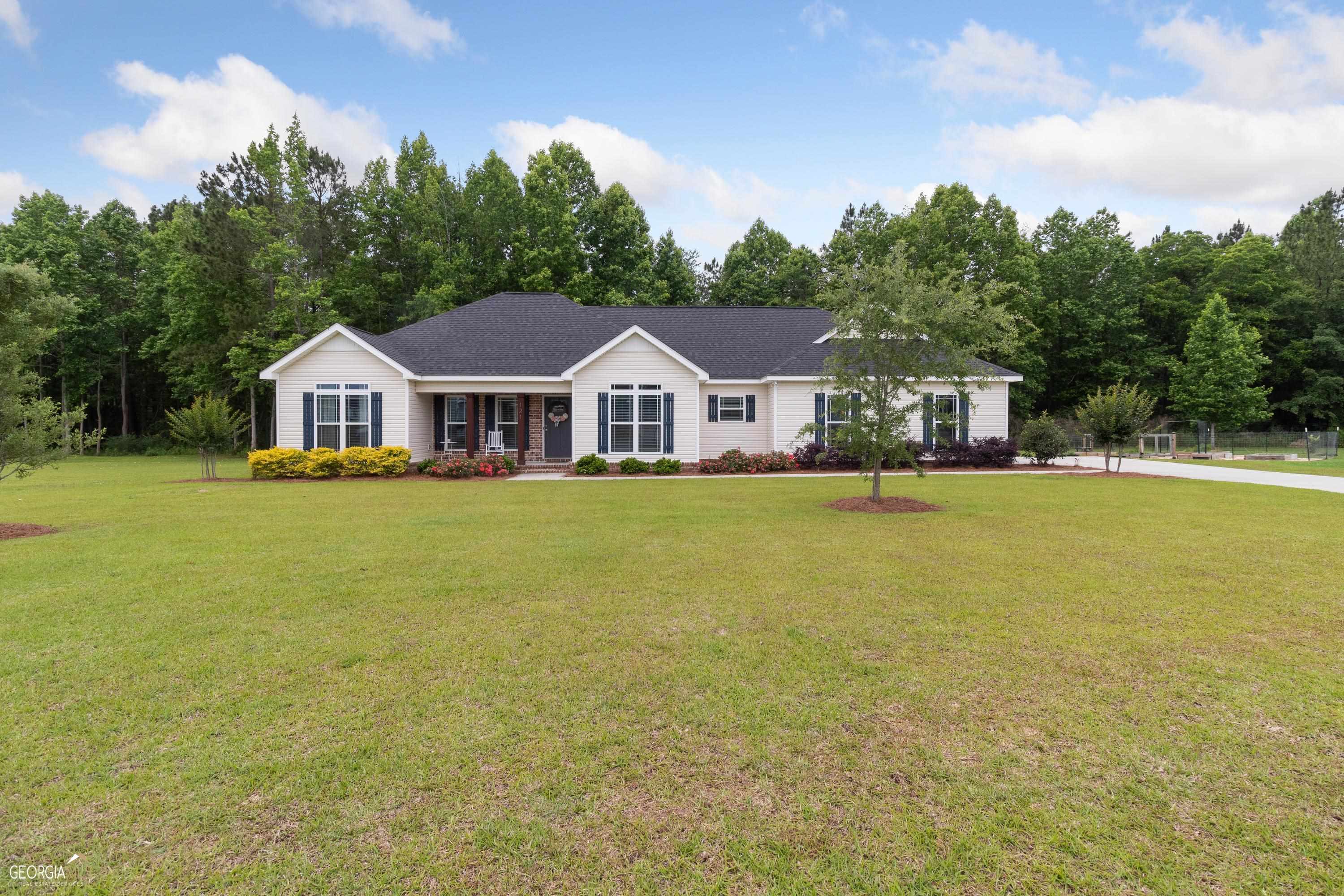 121 Cove Ct.