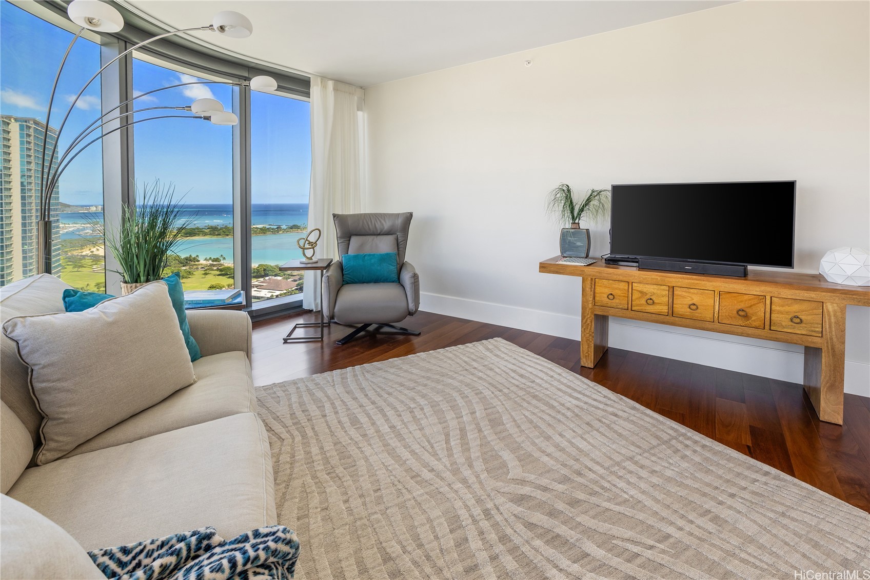 1108 Auahi Street 2808