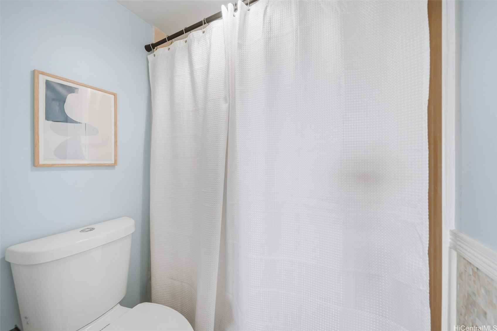 1717 Mott Smith Drive 2304