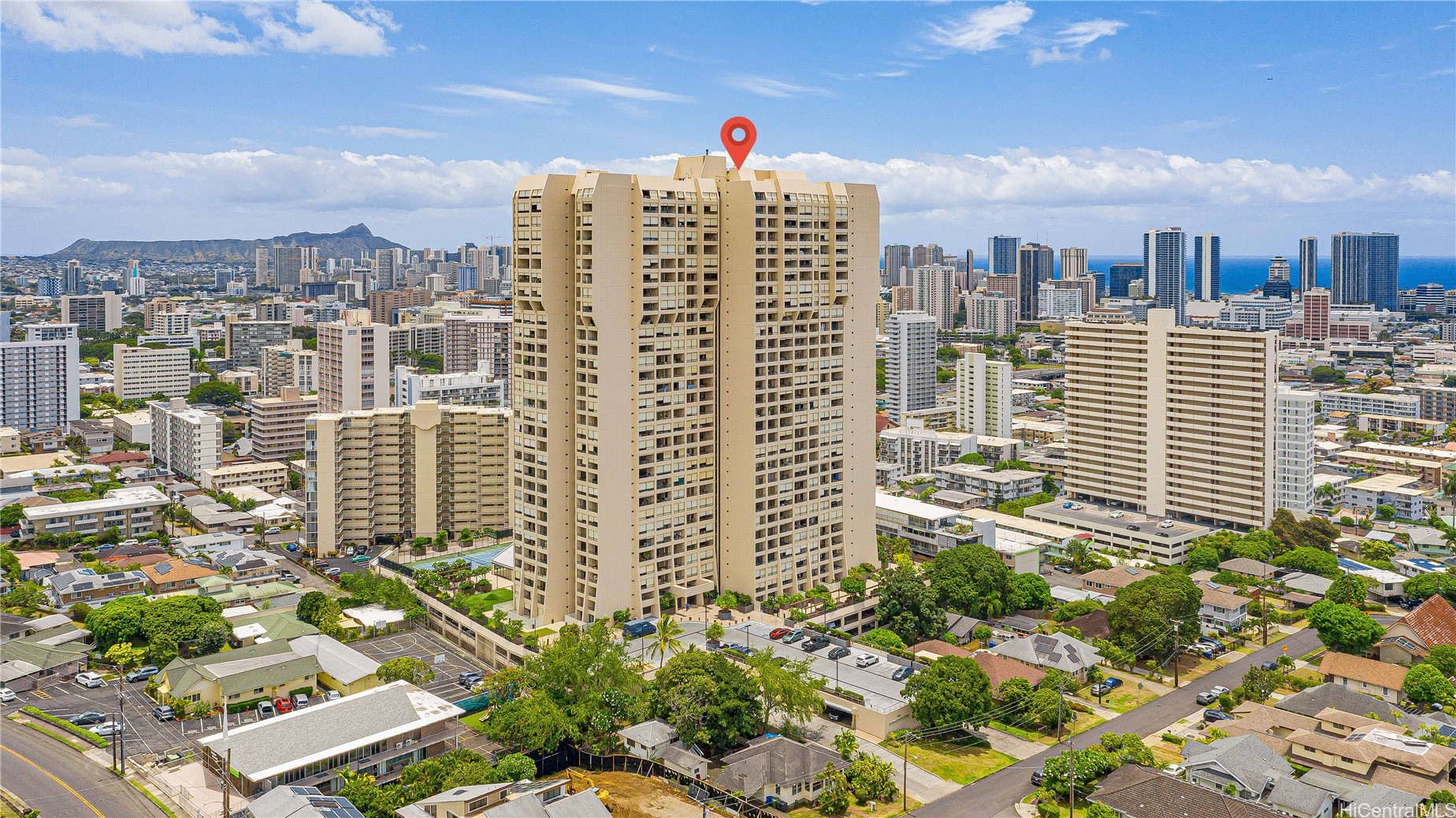 1717 Mott Smith Drive 2304