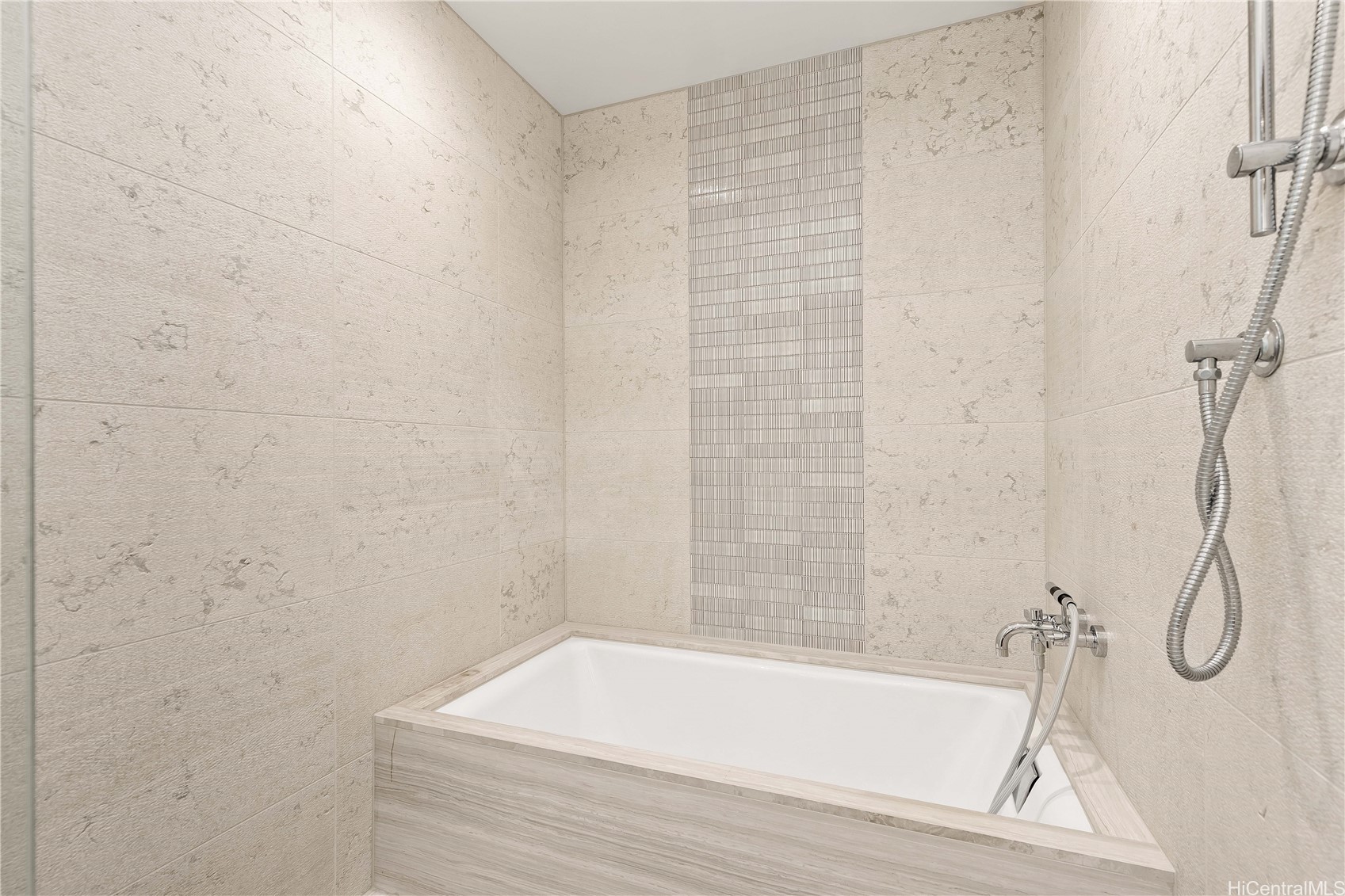 1100 Ala Moana Boulevard 1101